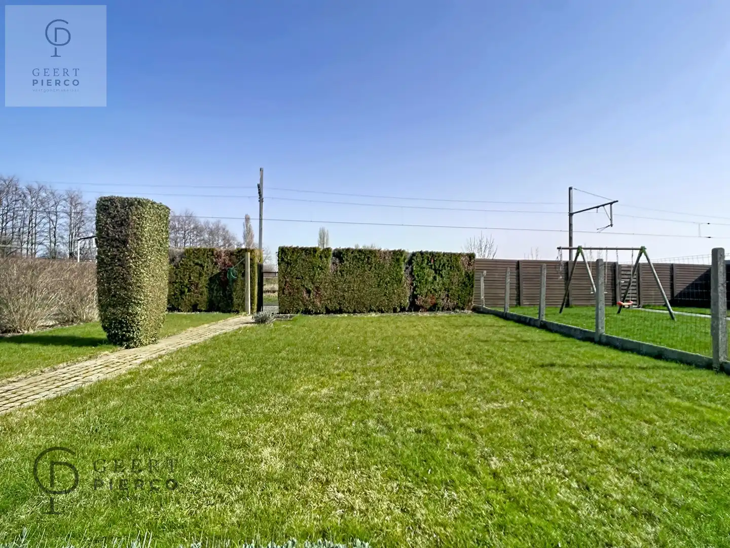 Leuke halfopen woonst op een topligging in Landen foto 23