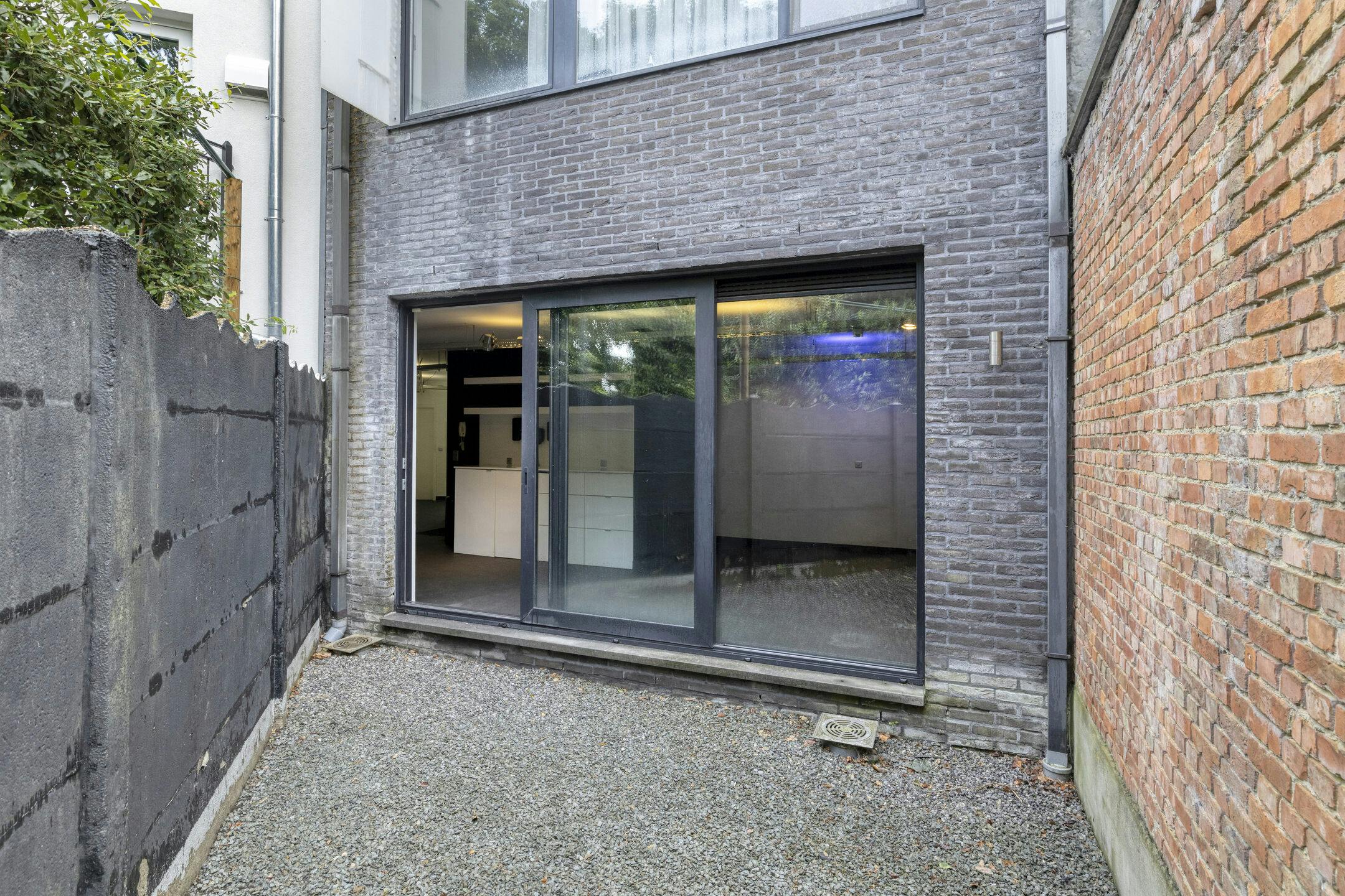 Studio met praktijk- of bureelruimte te Borgerhout foto 12
