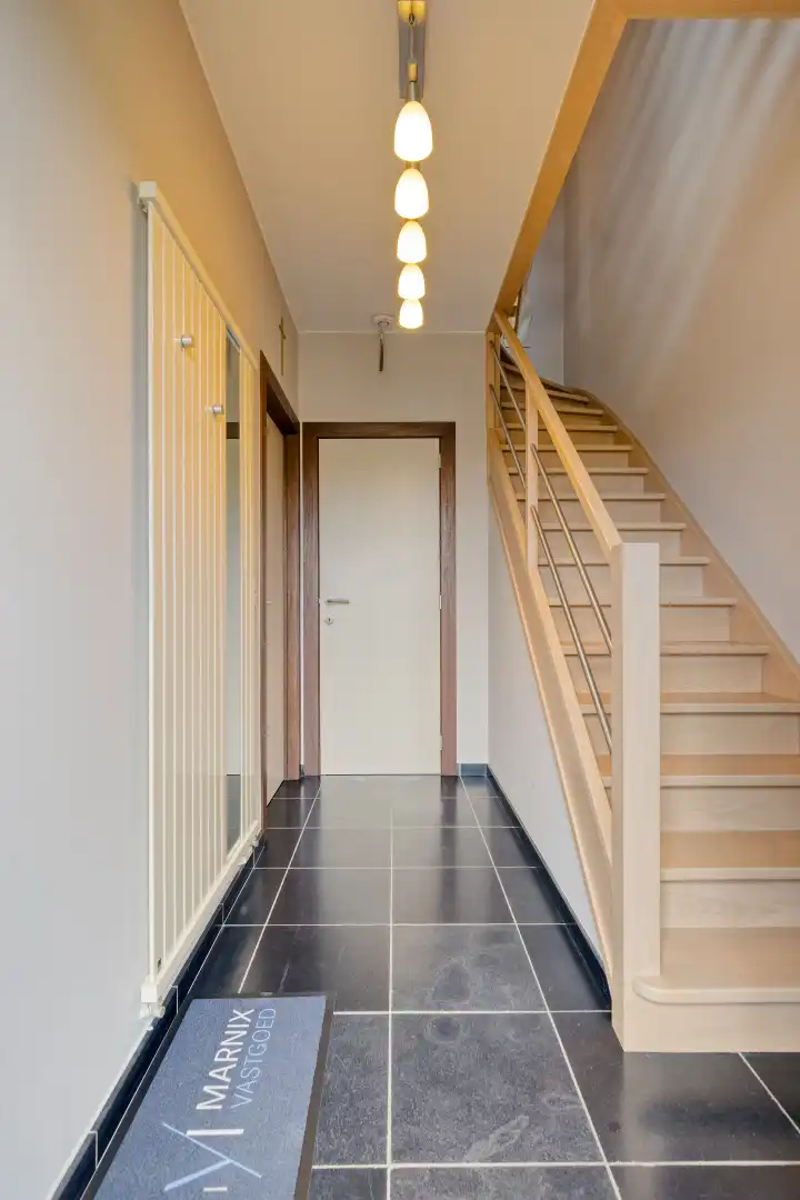 Halfopen bebouwing met 4 slaapkamers en bureau, ruime garage, kelder en zolder in Holsbeek! - EPC 161 kWh/m² - bewoonbare opp. 288 m² foto 3