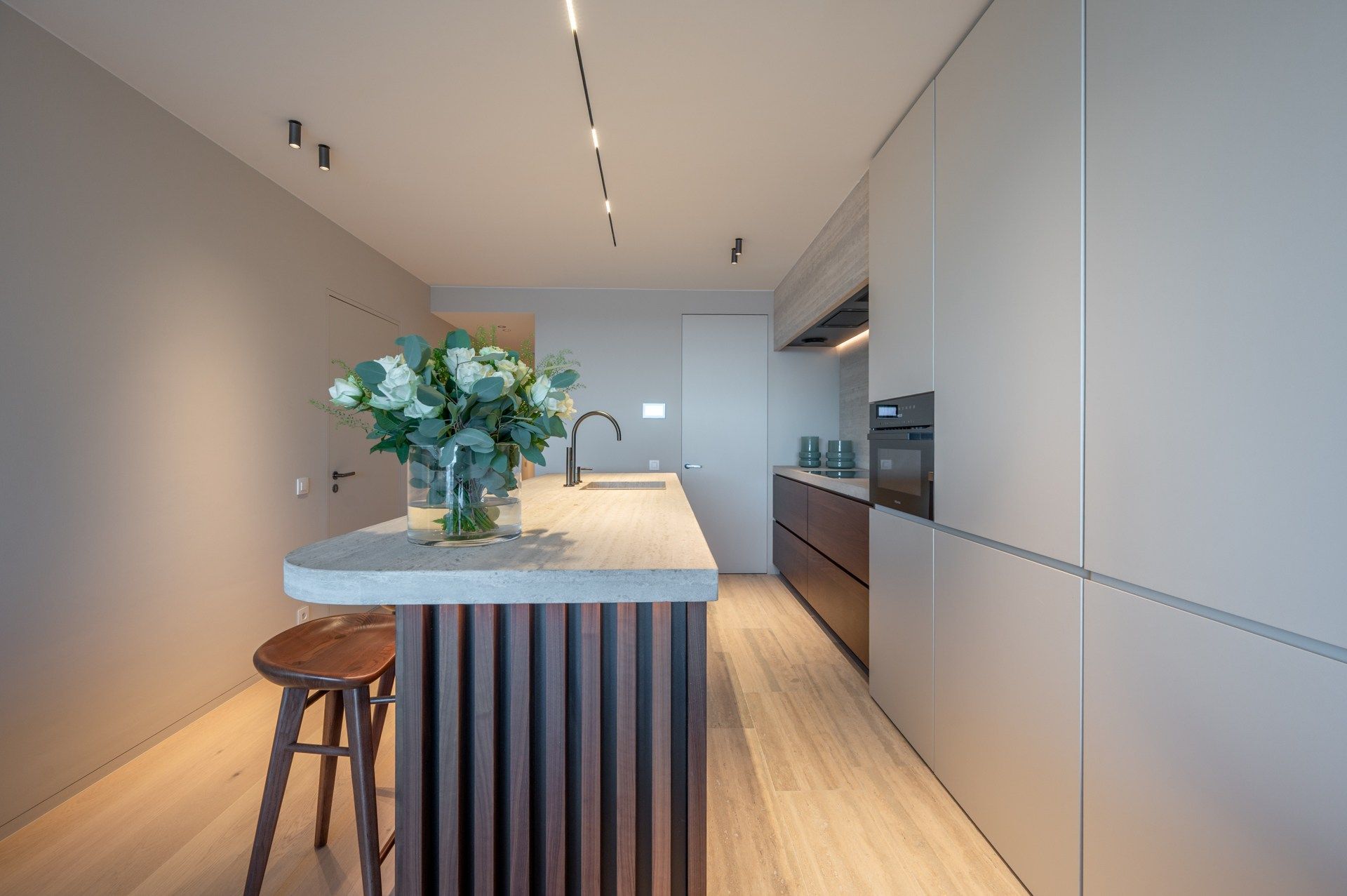 Luxueus afgewerkt nieuwbouwappartement met frontaal zeezicht, ruime terrassen, nabij het Albertplein.  foto 11