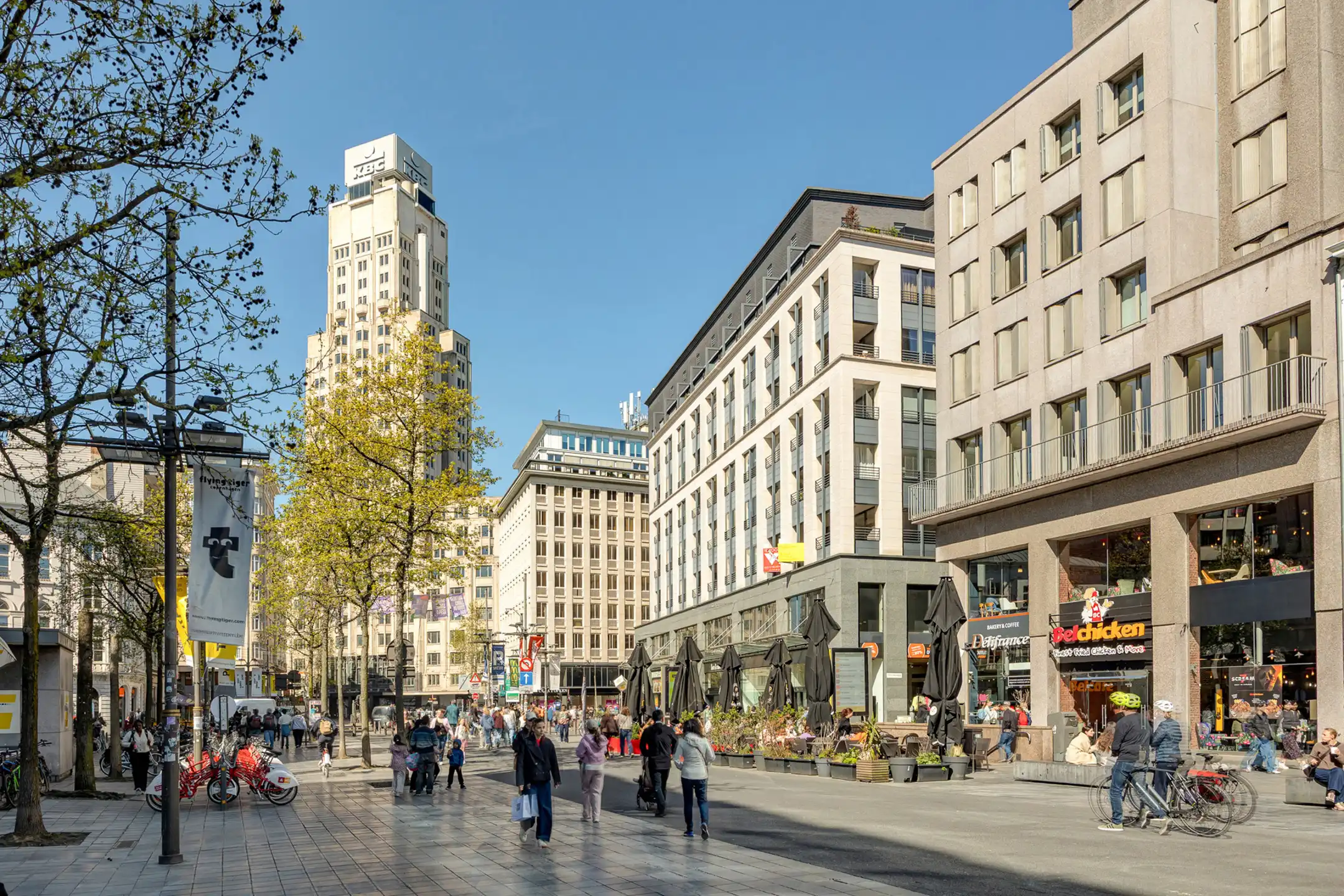 ANTWERPEN - Royaal appartement met mooie terrassen foto {{pictureIndex}}