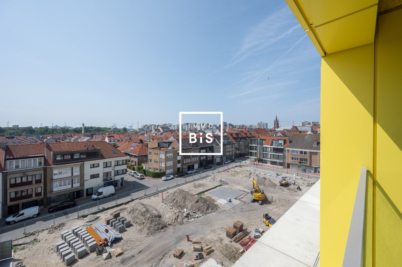 HOOST is een iconische toren met een expressief gevelontwerp op enkele honderden meters van de zee foto 2
