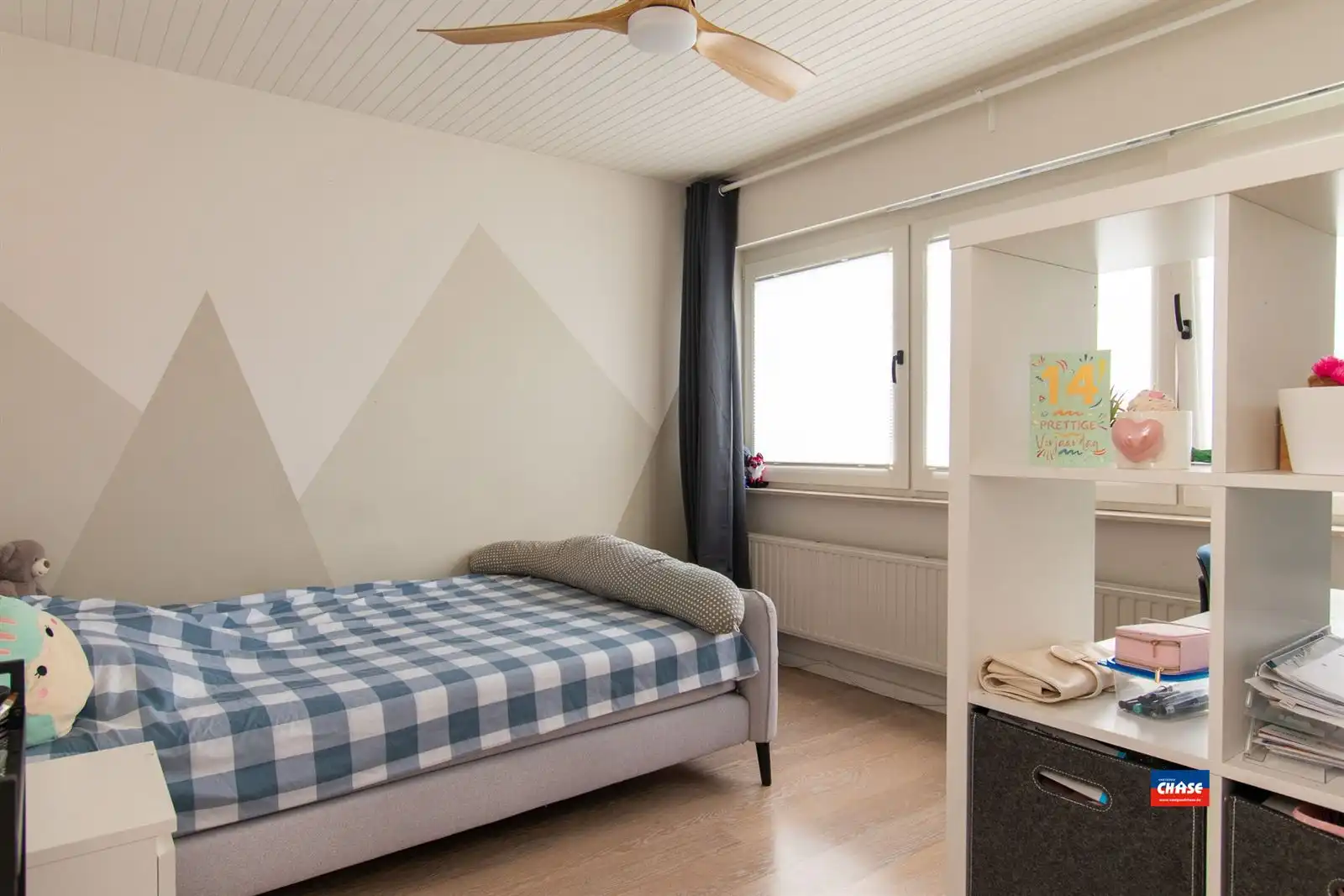 Bel-étage met 4 slaapkamers, grote oprit, garage, grote tuin en groot terras foto 8