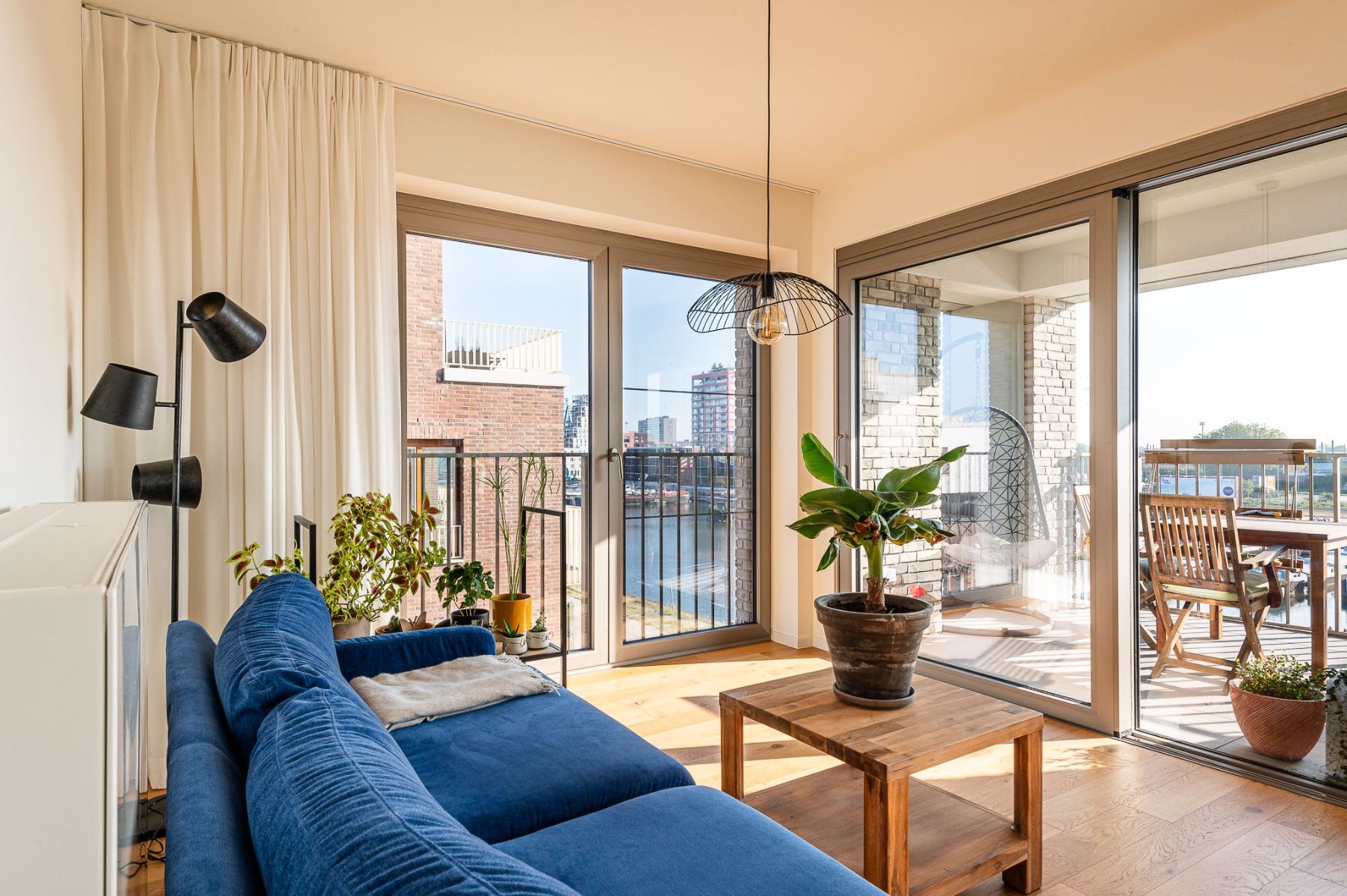 Nieuwbouw 2-slpk app met zicht op het water nabij Oude dokken foto 6