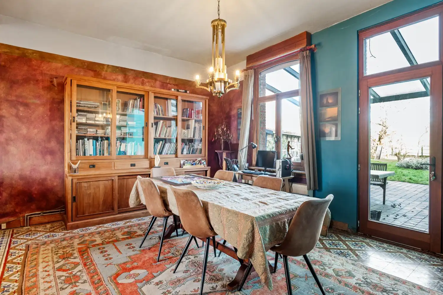 Charmante woning met ruime tuin op topligging in Borsbeek! foto 11