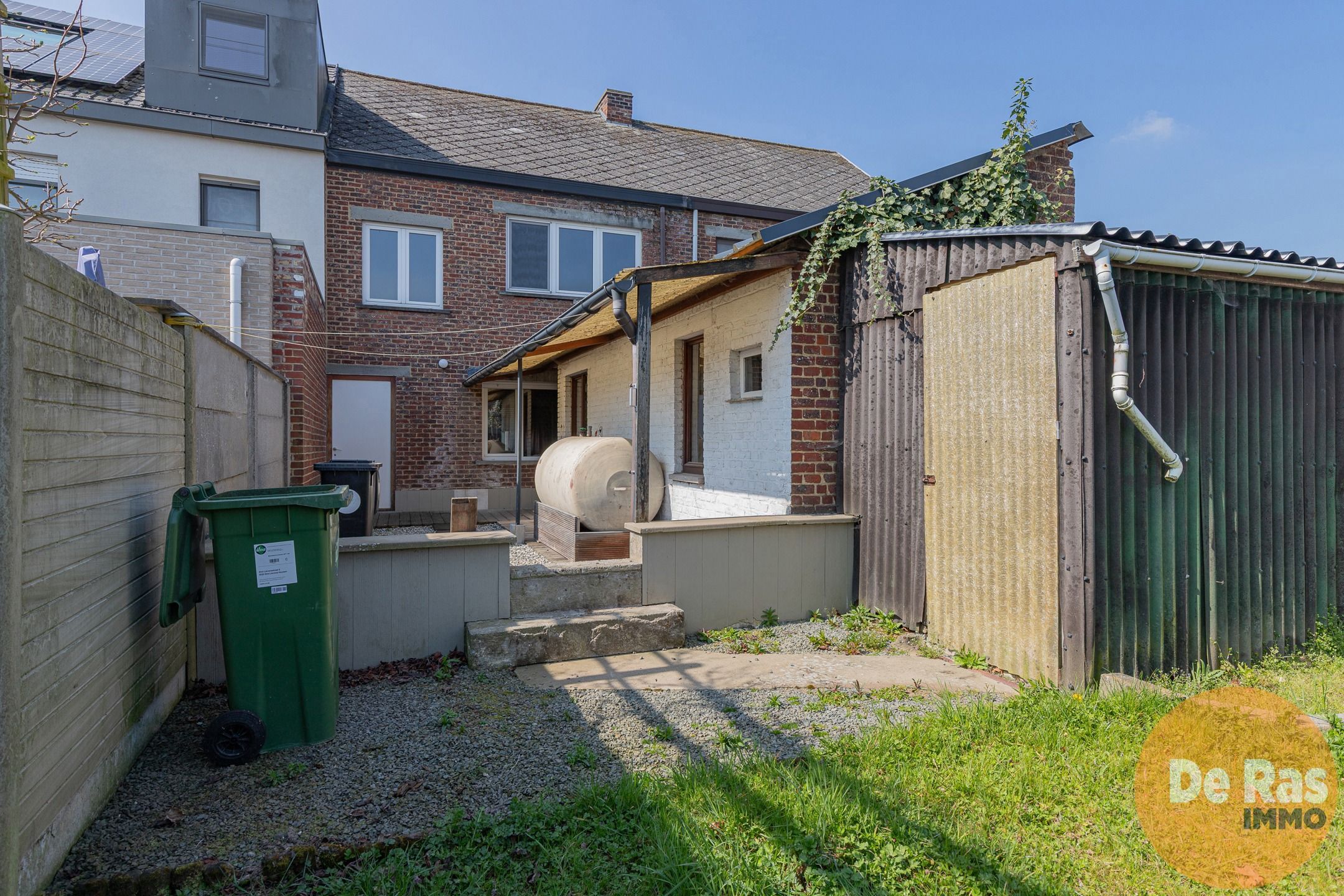 SINT-LIEVENS-HOUTEM - Renovatiewoning nabij dorpscentrum foto 3