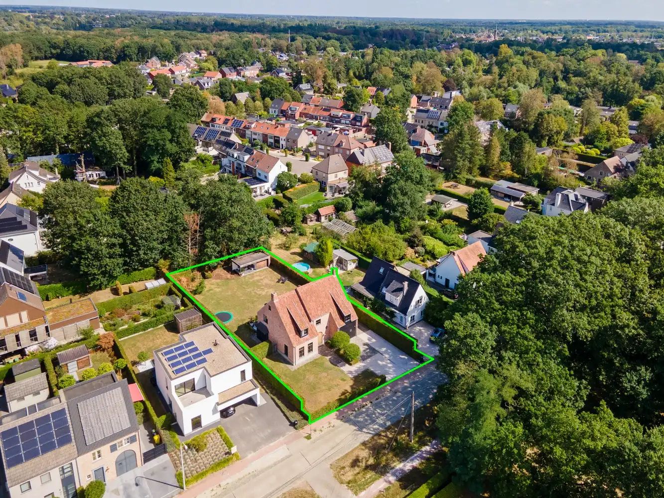 Prachtige villa met 3 slaapkamers, bureau en garage te koop op Toplocatie in Lier! foto 2