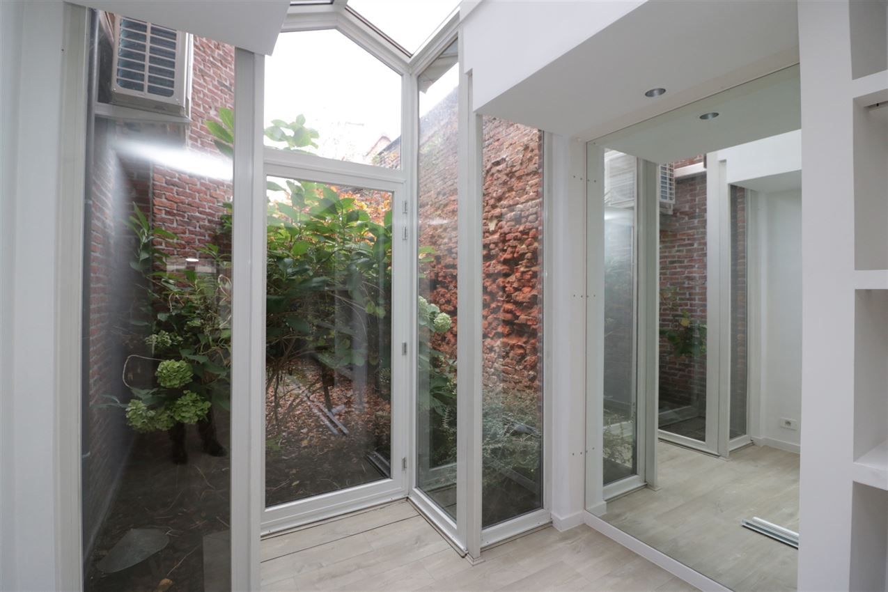 Winkel-of kantoorruimte nabij de Grote Markt foto 12