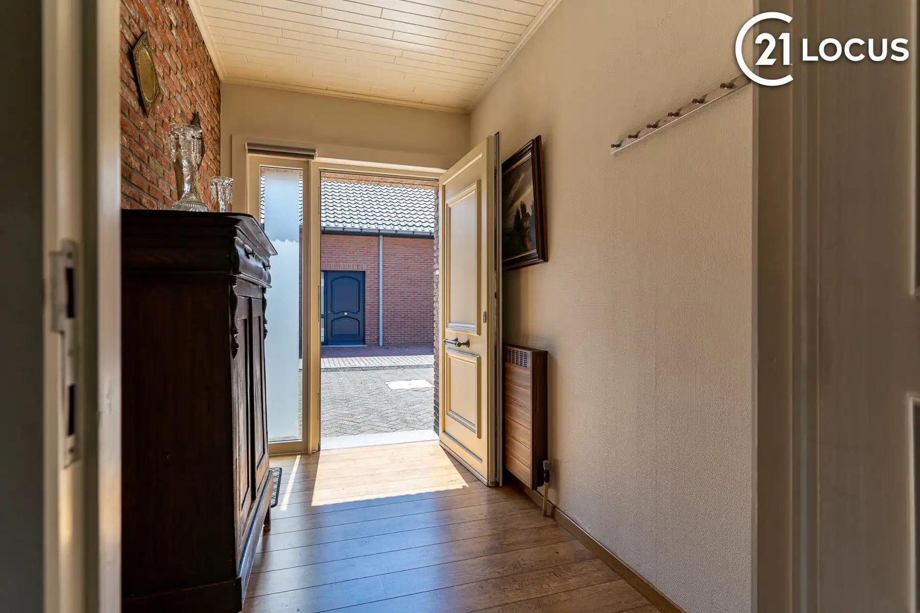Verrassend ruime bungalow met 133 m² bergzolder foto 9