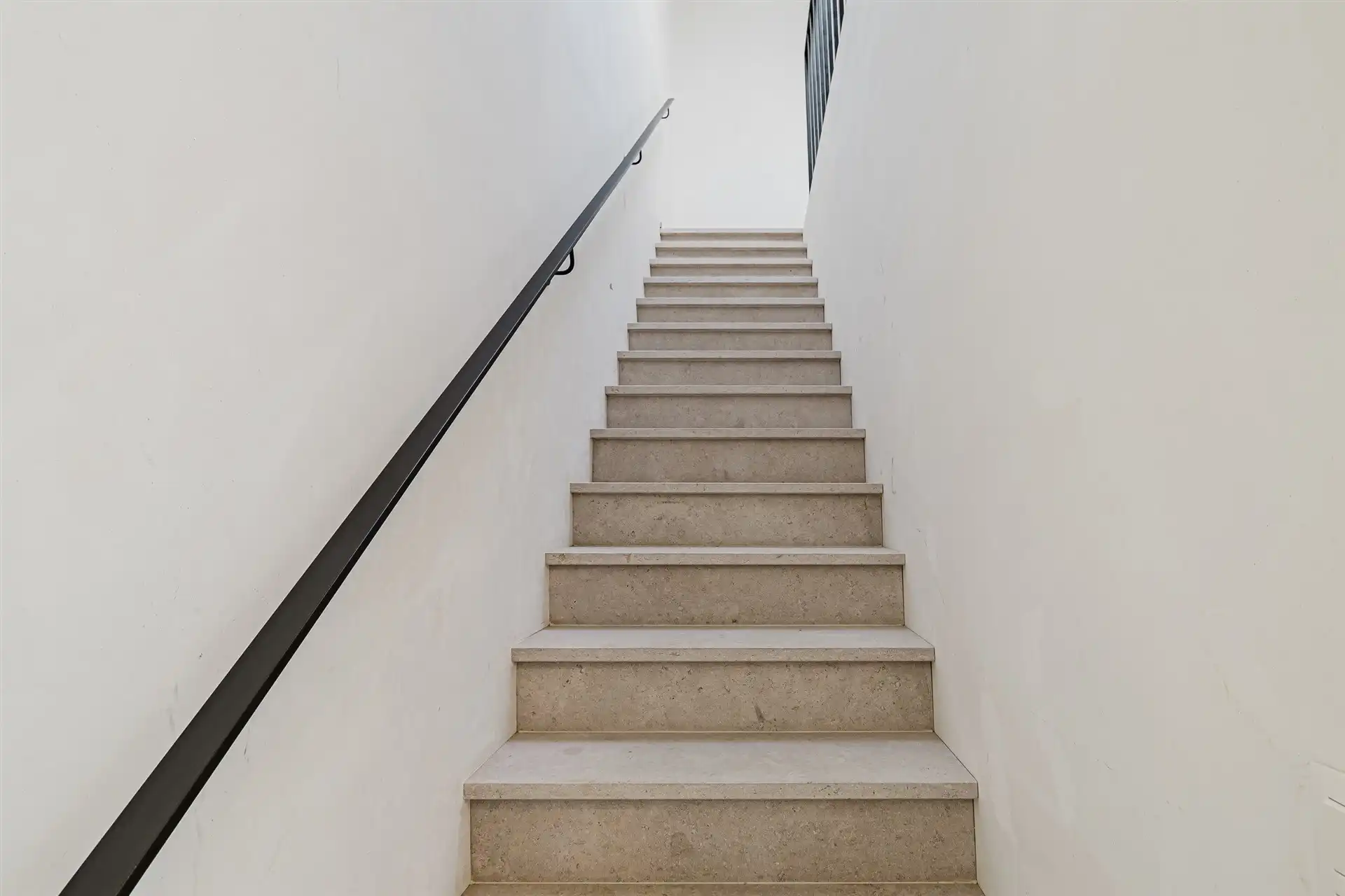 nieuwbouw bel-etage woning met zuidgericht terras en tuin foto 12