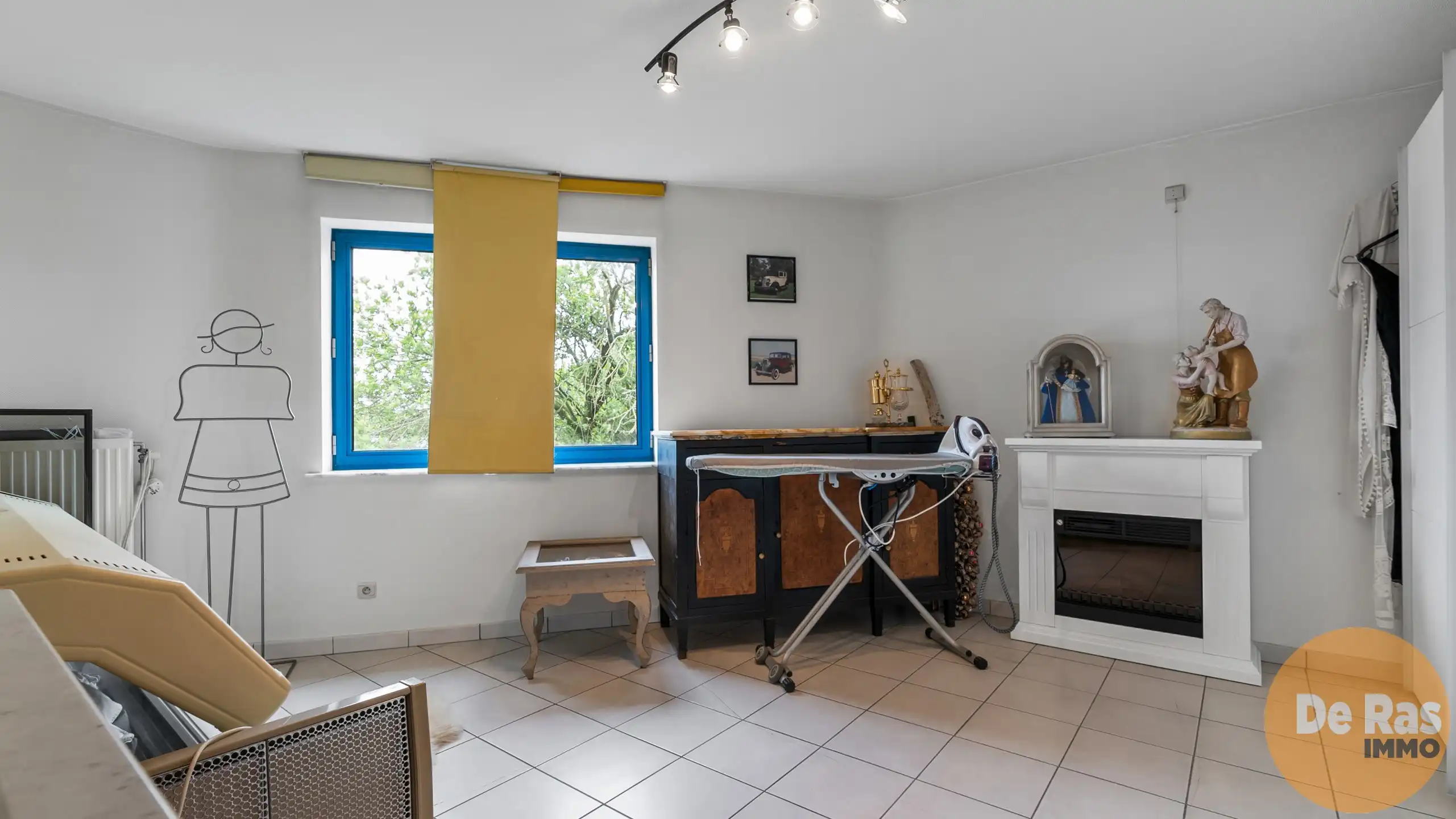 KALKEN  - Zeer centraal gelegen handelspand met ruim appartement foto 30