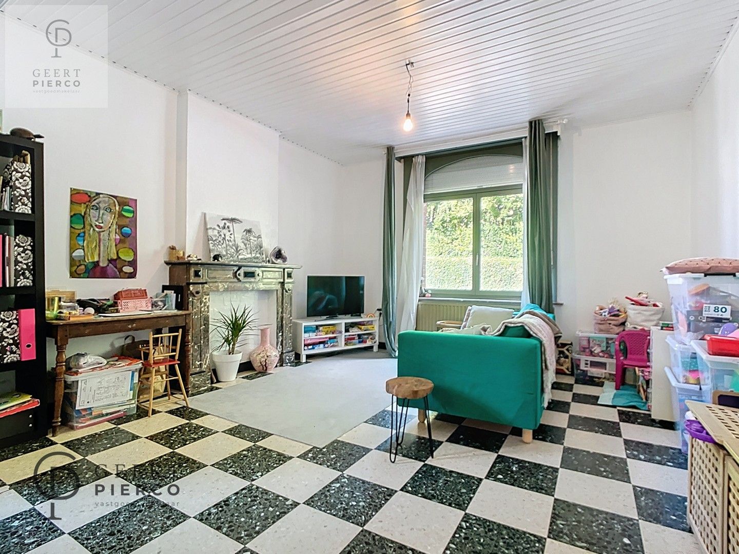 Statige stadswoning halfopen bebouwing centrum Landen foto 5