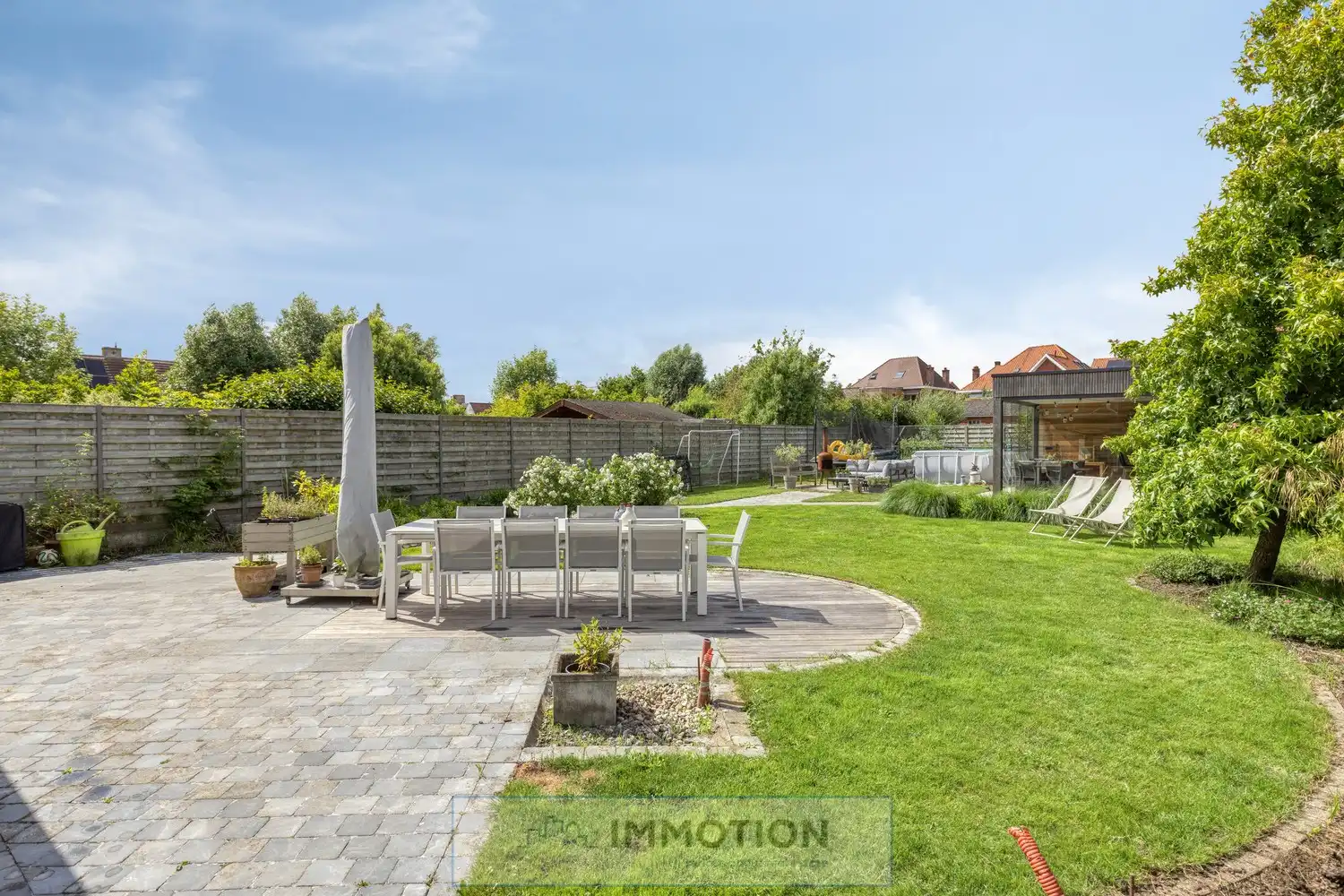 Halfopen gezinswoning met 3 slaapkamers, tuinkamer en poolhouse - Kijkdag met biedmoment op 27/06 foto 22