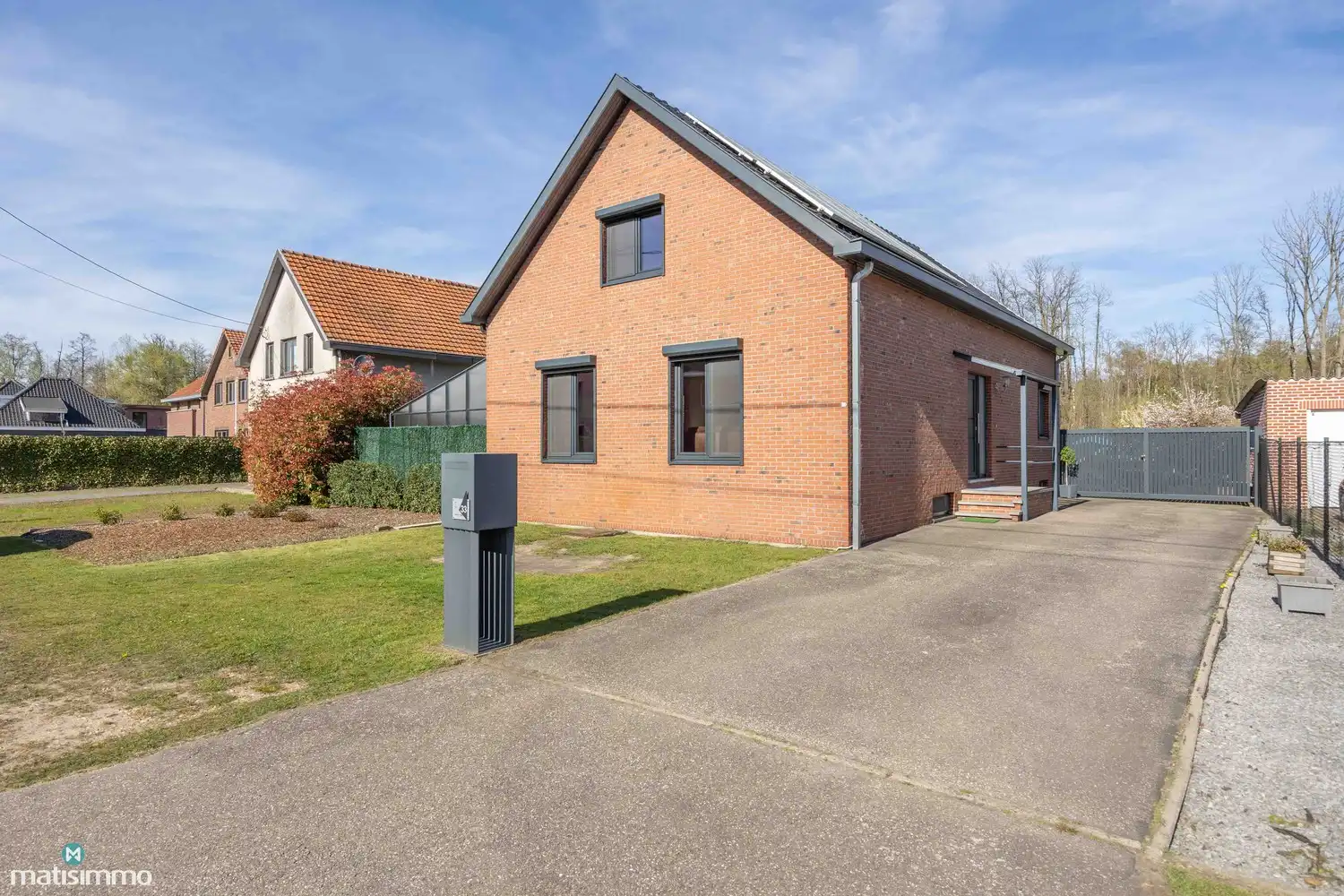 RUIME WONING MET 4 SLAAPKAMERS GELEGEN OP EEN RUSTIGE DOCH CENTRALE LOCATIE TE GENK foto 34