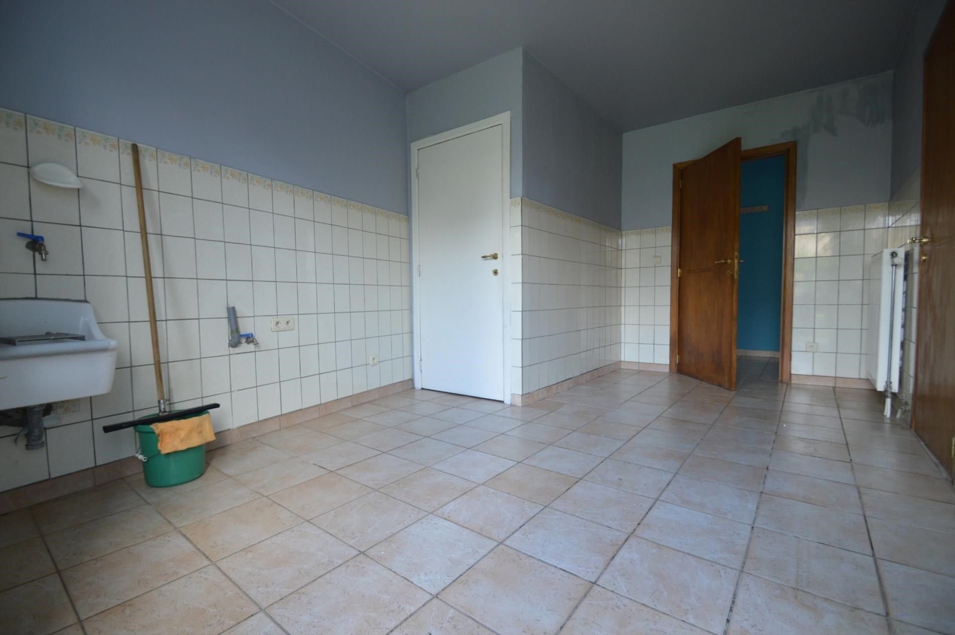 Woning in halfopen bebouwing met 3 slaapkamers, carport en tuin te Hoeselt foto 11