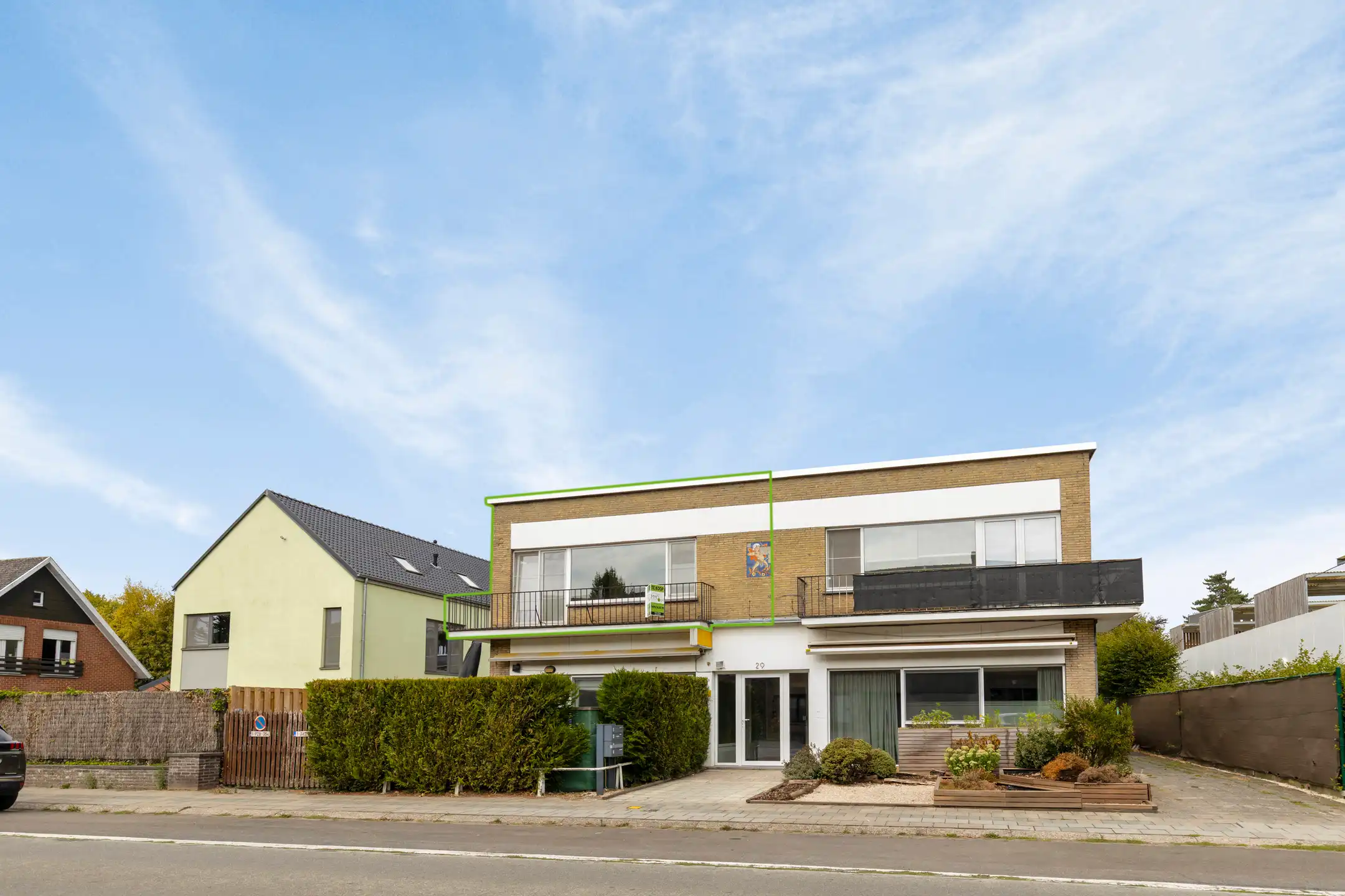 Vernieuwd 2-slaapkamer hoekappartement (98 m²) in SINT-KRUIS foto 3