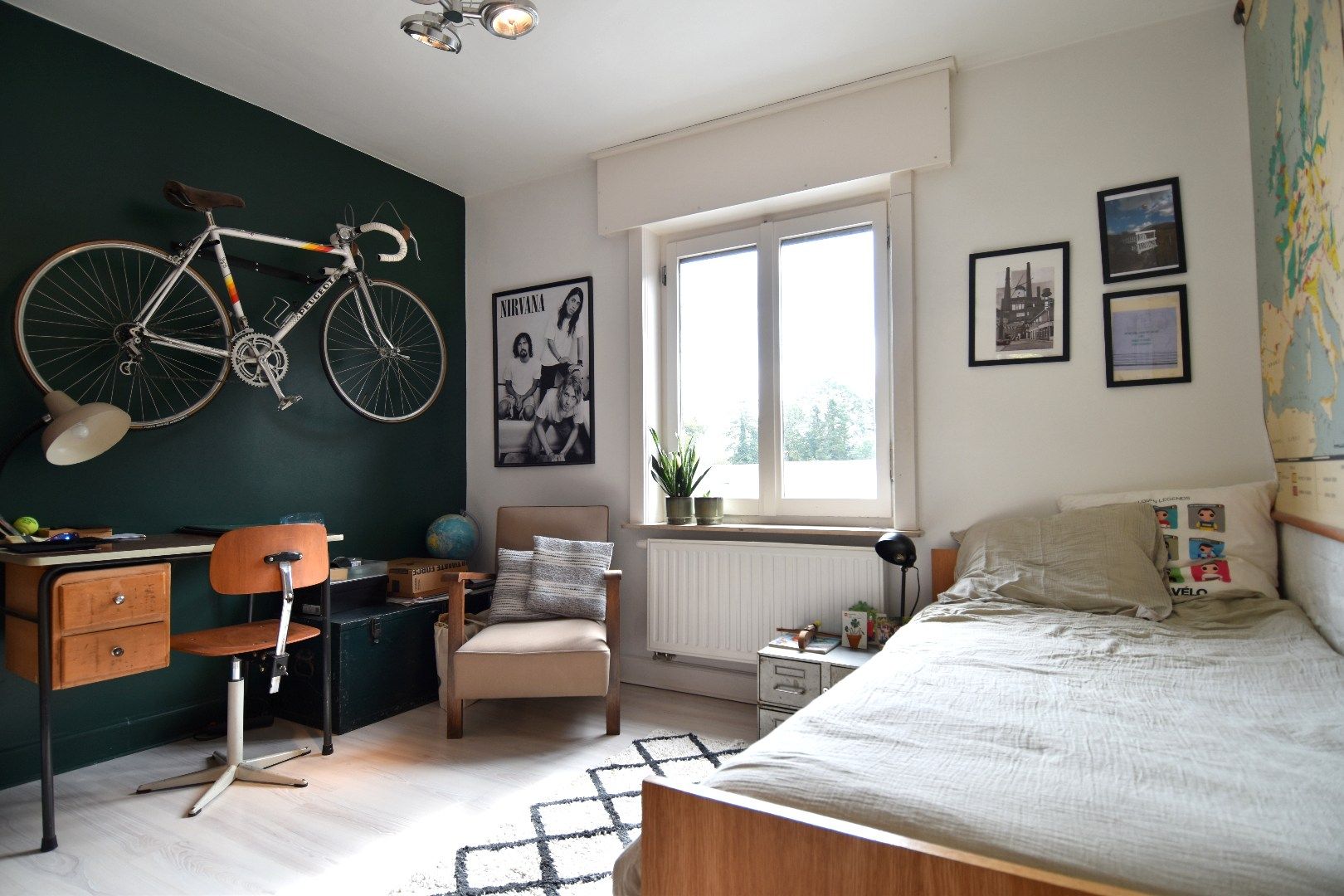 Instapklare gezinswoning met 3 slaapkamers, polyvalente ruimte, zalige tuin, ... te koop in Gullegem foto 17
