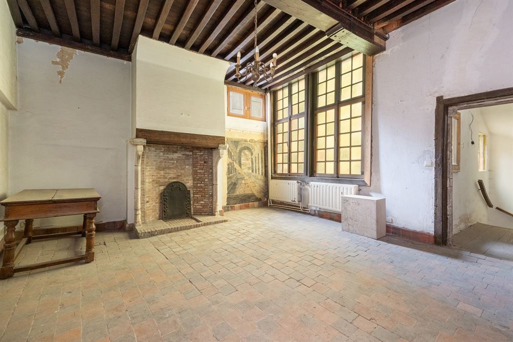  Uniek, karaktervol 14e eeuws gebouw in hartje centrum foto 16