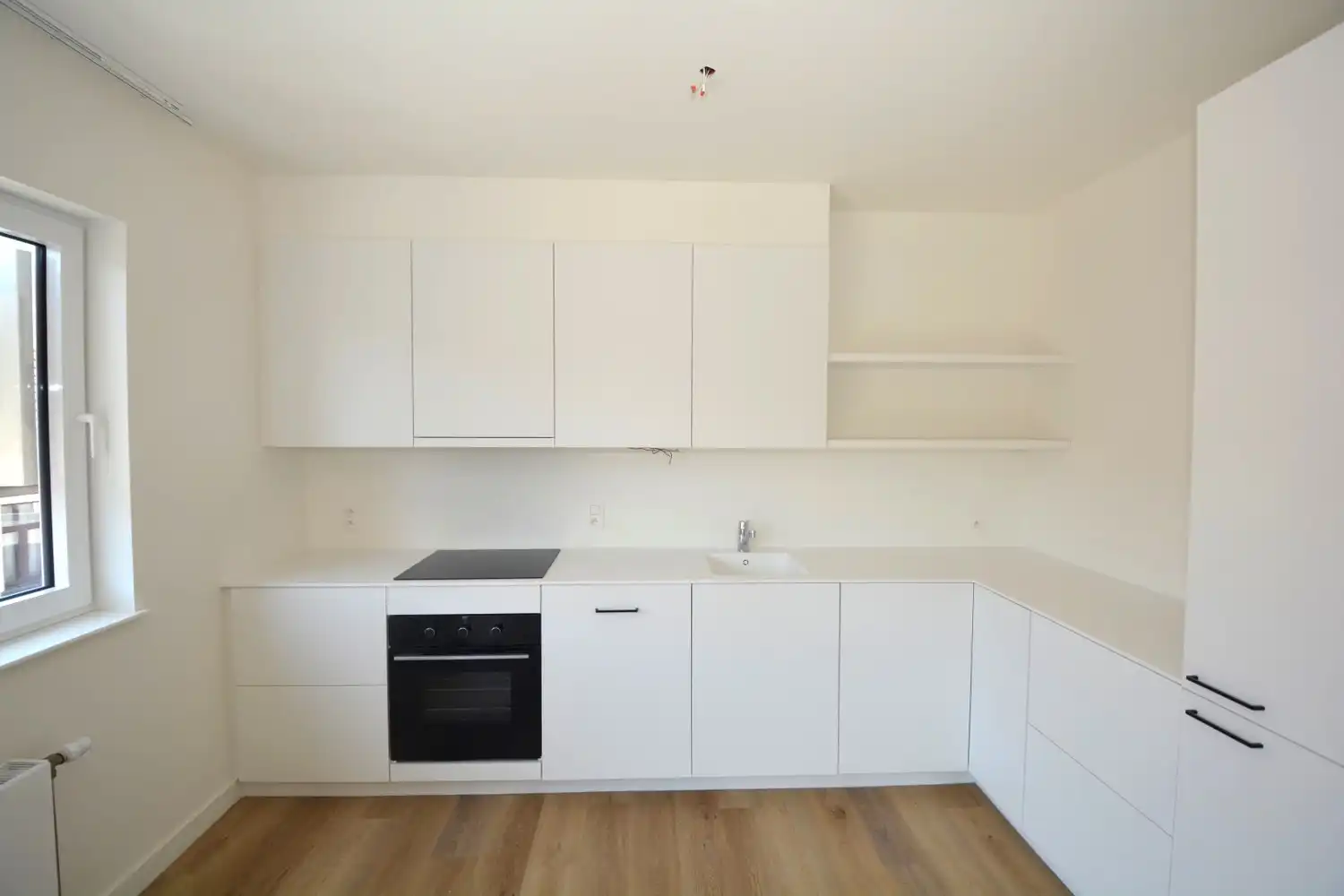 GERENOVEERD APPARTEMENT MET 2 SLK TE CENTRUM RANST! foto 4