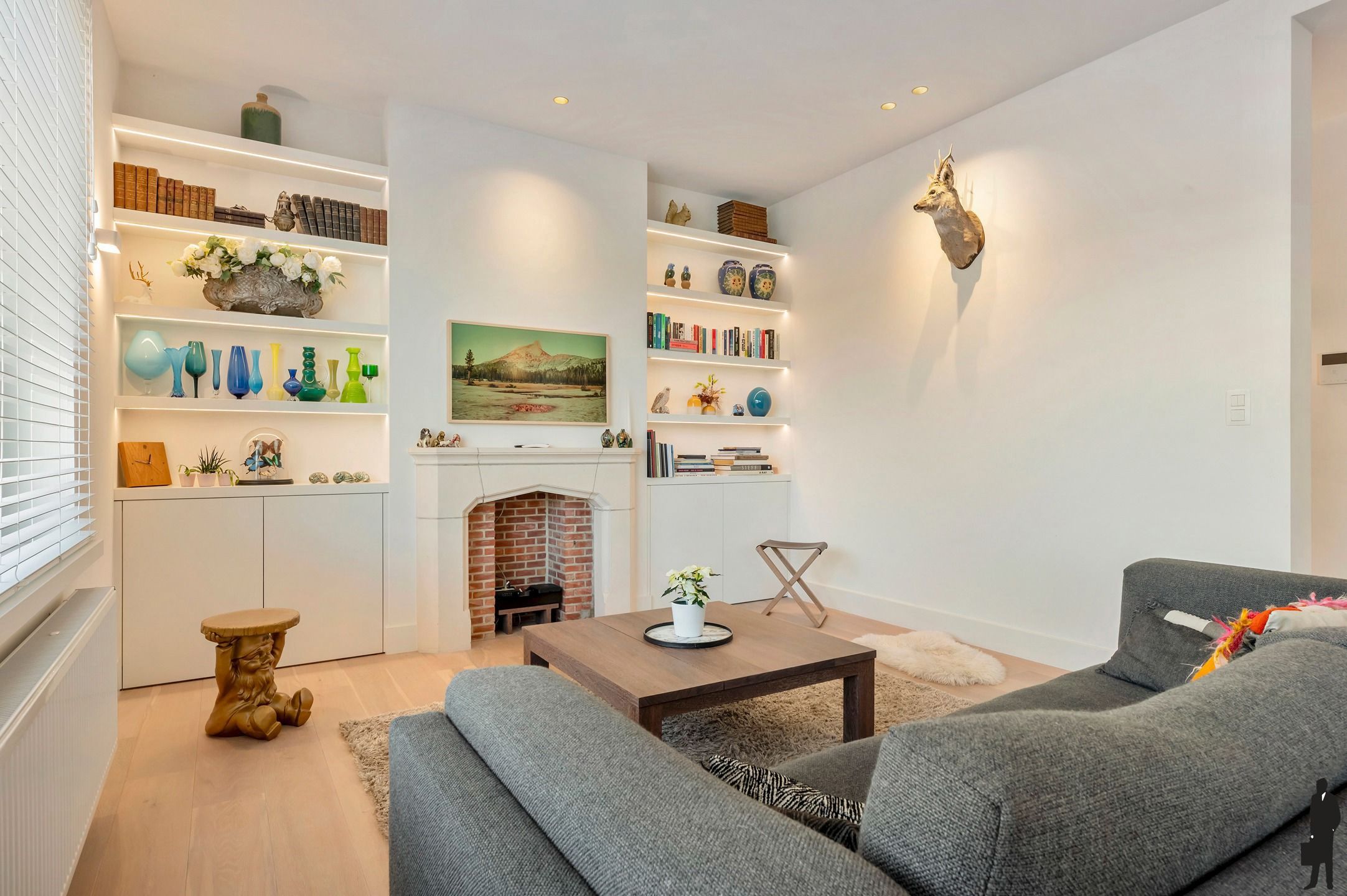 Ruim gerenoveerd appartement met 10 m gevelbreedte. foto 3