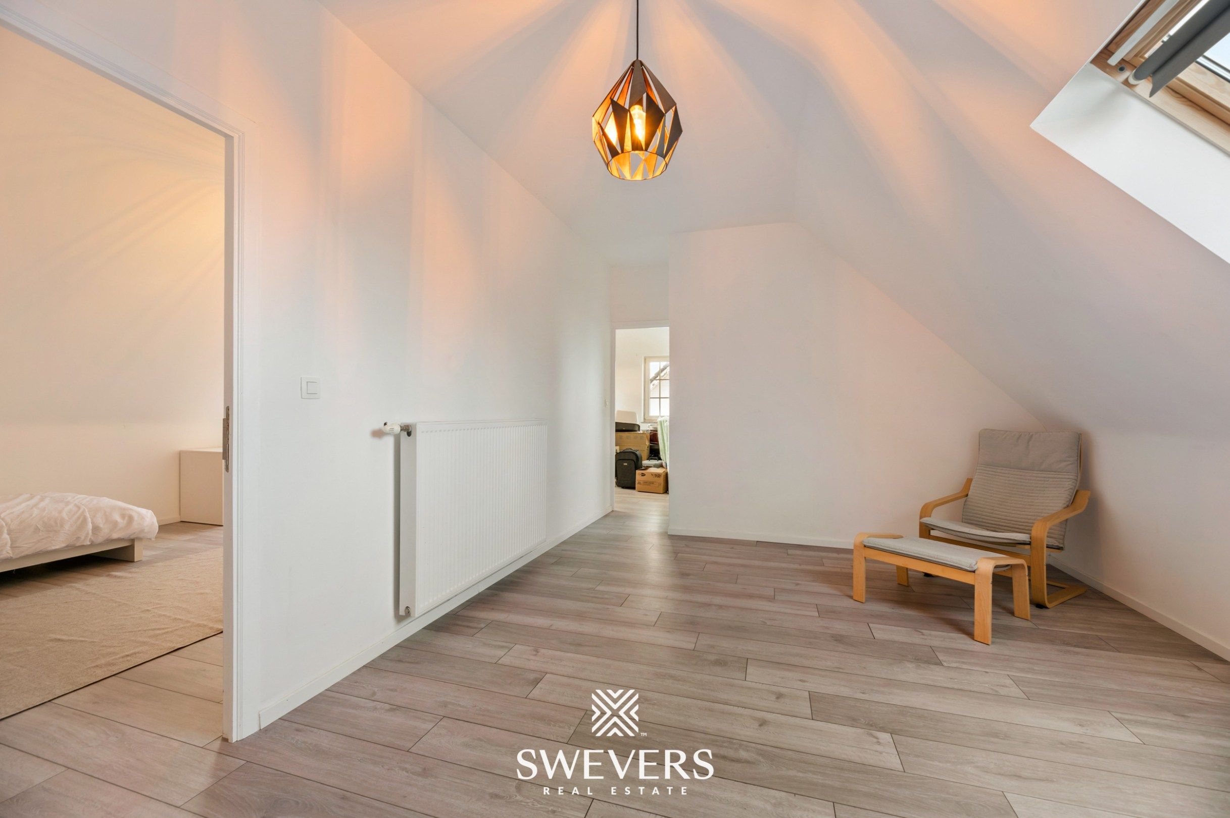 Rustig gelegen energiezuinige halfopen woning met 6 slaapkamers foto 20