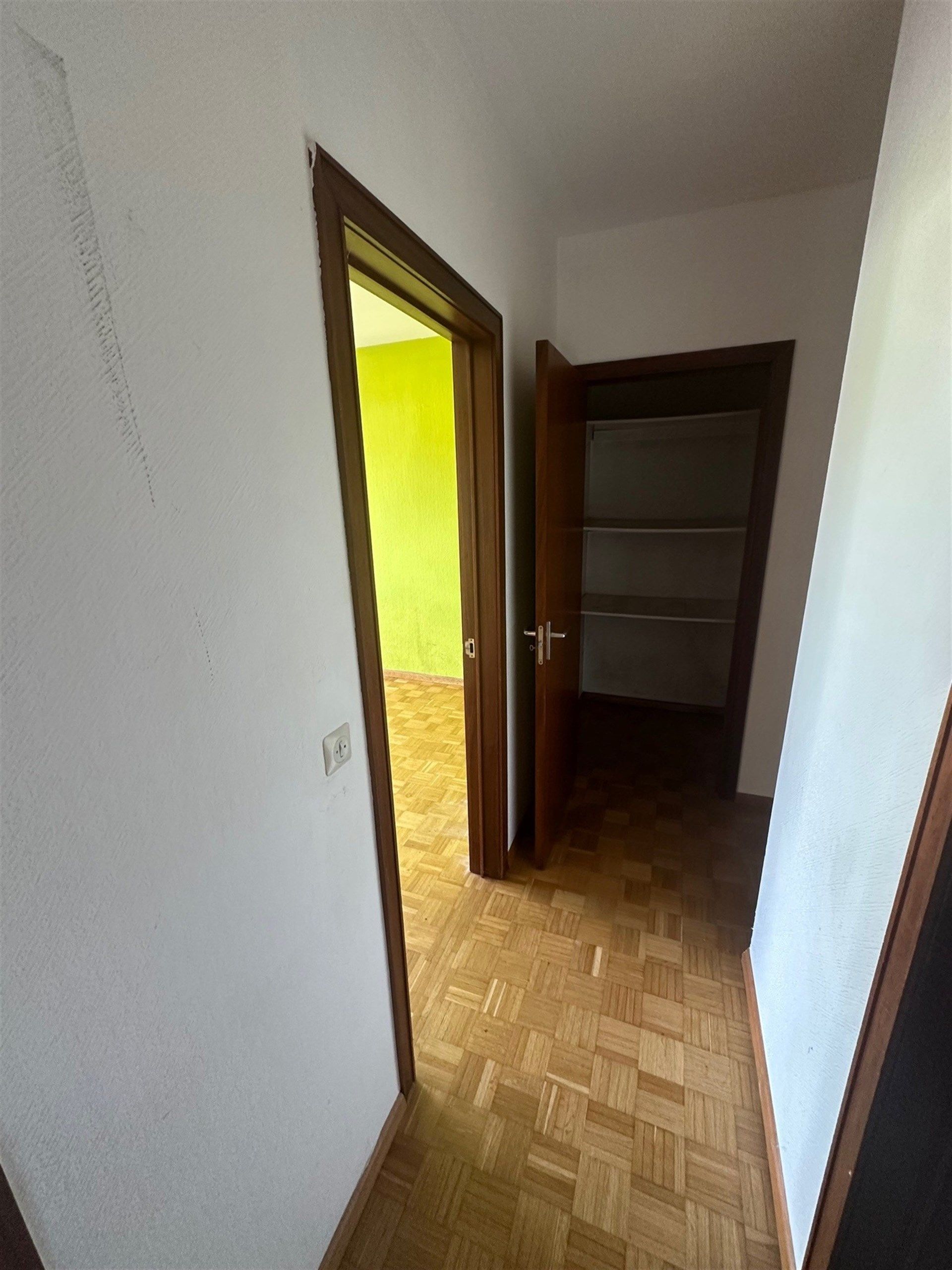 Appartement met 2 slaapkamers op het 3e verdiep met uitzicht over stadspark! foto 14