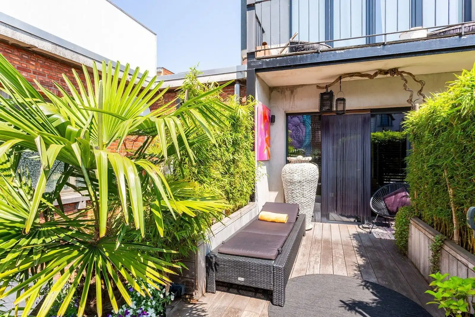 Hoogwaardig afgewerkt appartement met zonnig terras foto 2