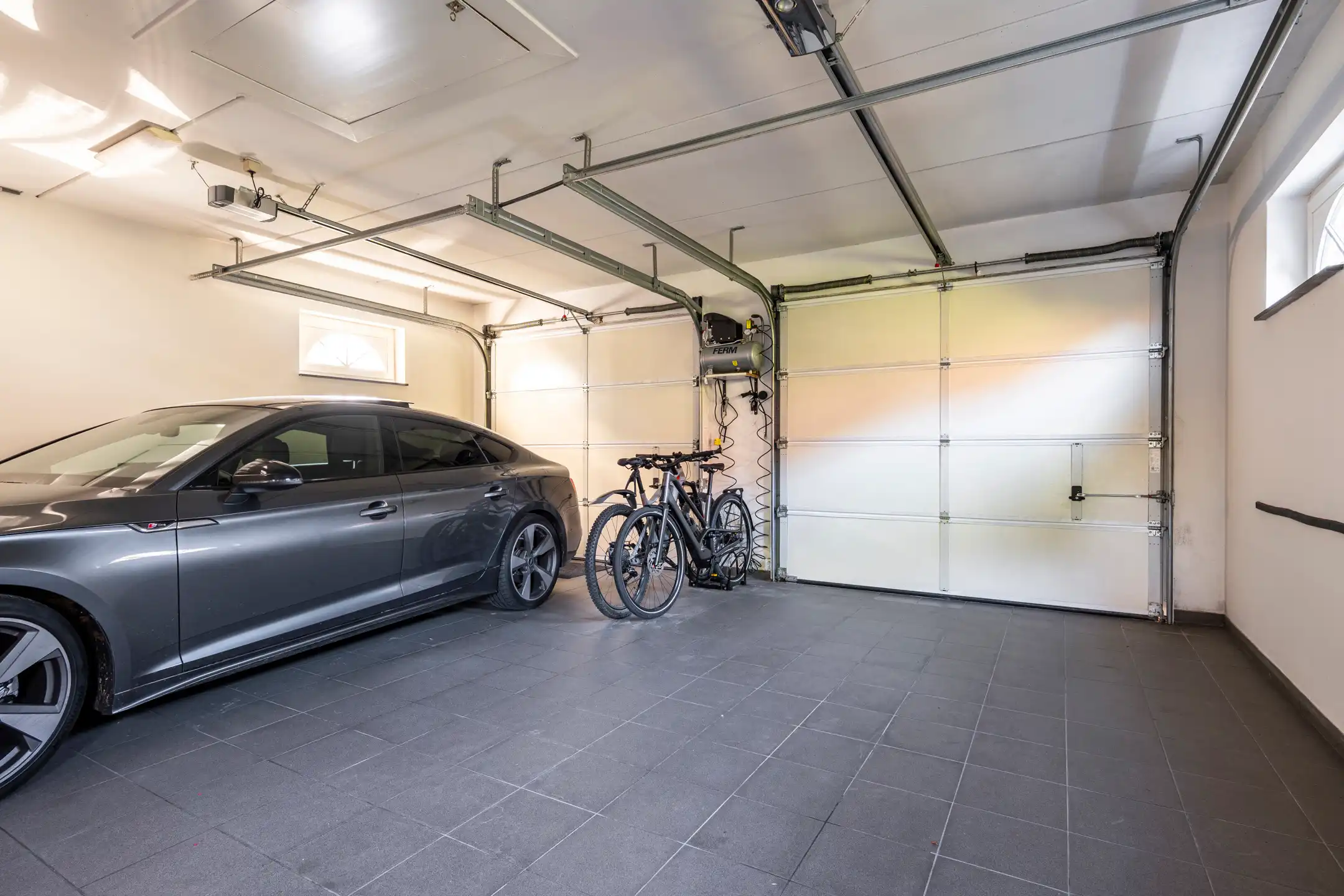 Luxe  villa met een oppervlakte van 475m²  op 1.383m² grond. foto 24