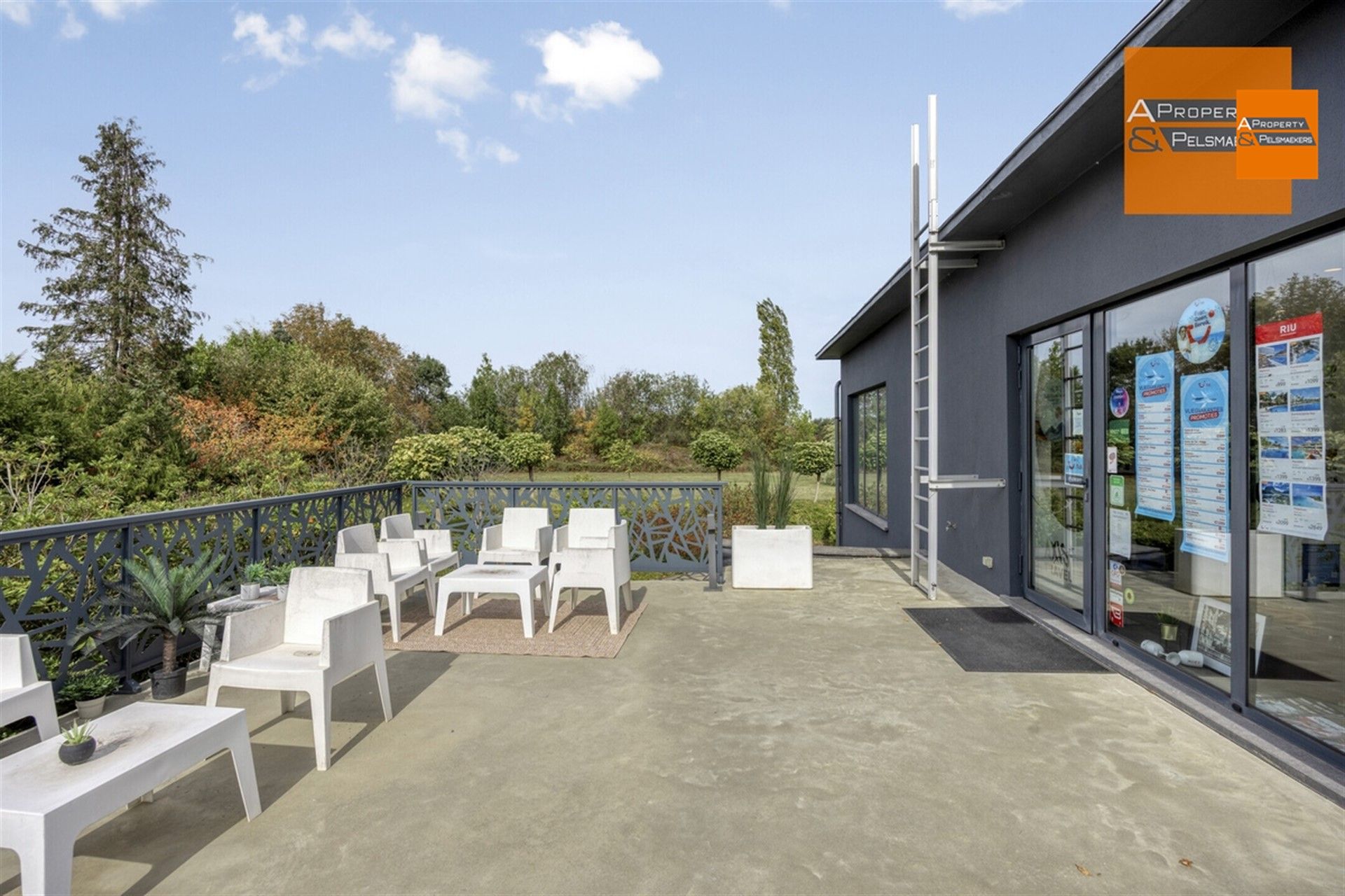 Hotel met 24 kamers foto 29