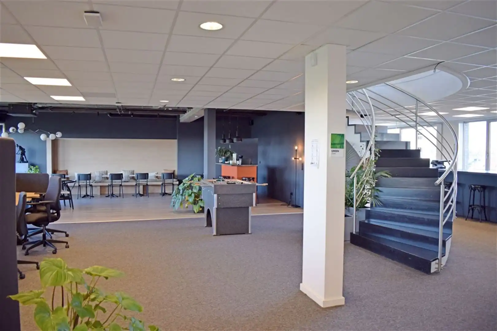 Kantoren te huur in de Quinten Building foto 2