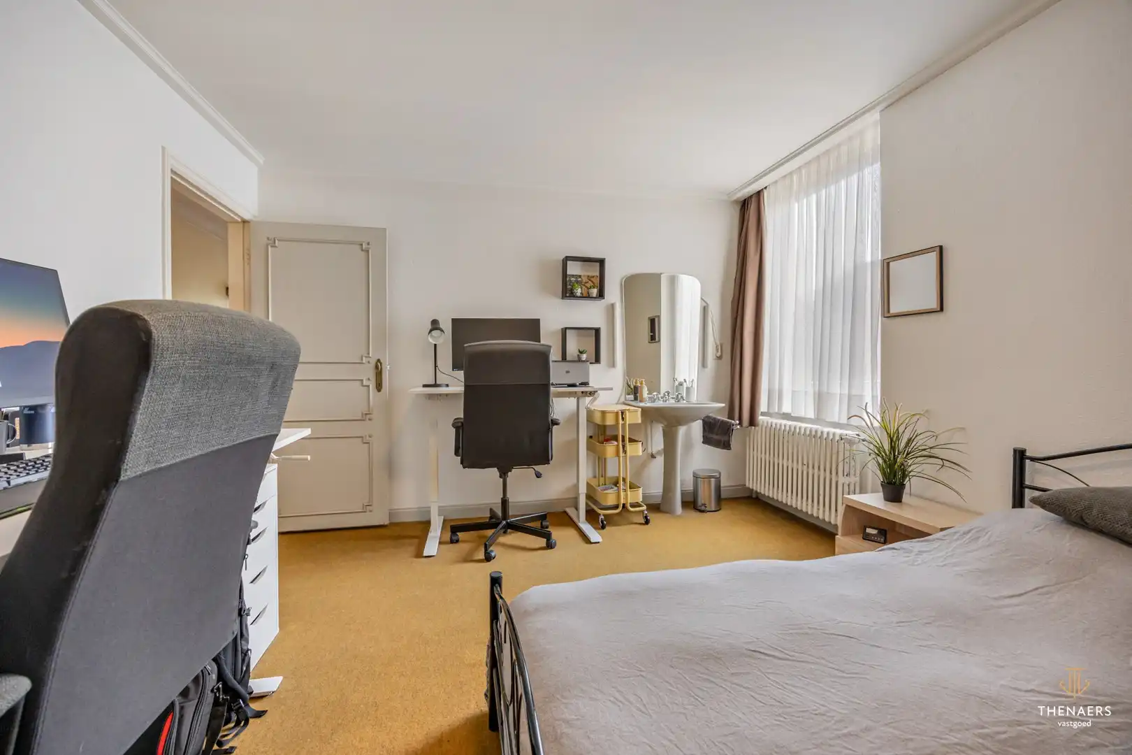 Statige woning met uitzonderlijk veel ruimte, karakter en mogelijkheden pal in het centrum van Sint-Truiden. foto 30