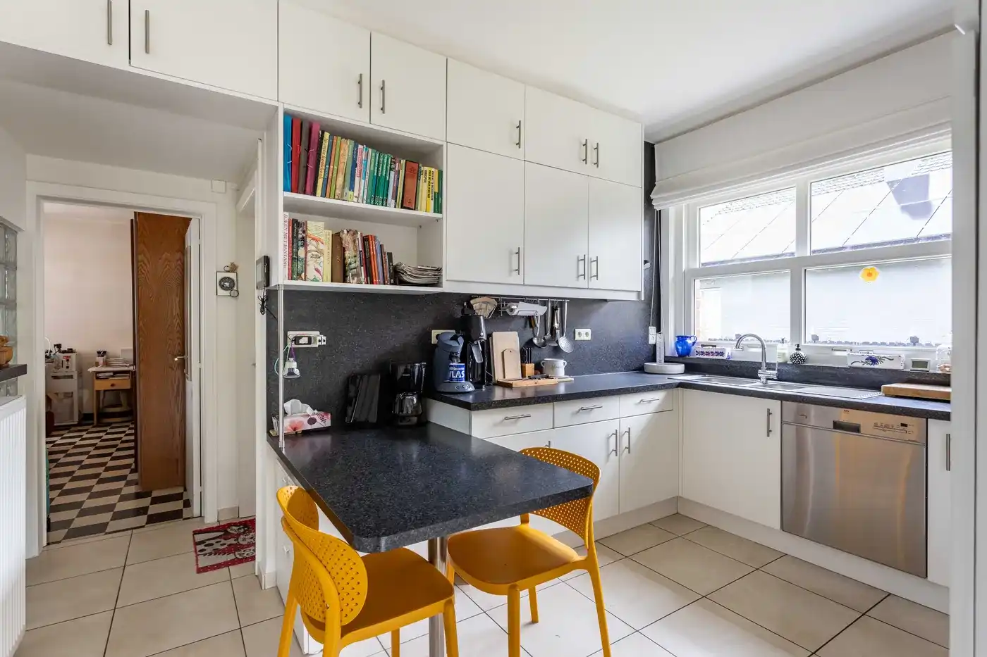 Rustig gelegen woning op toplocatie in Kortrijk foto 15