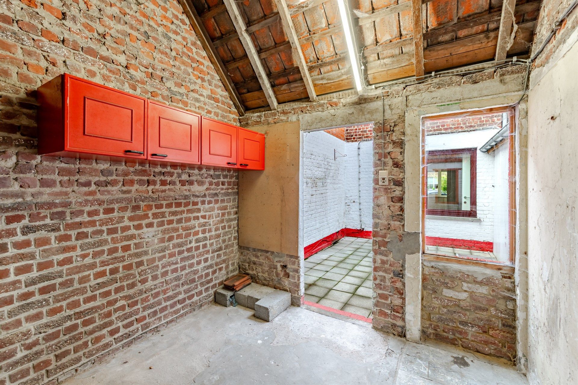 Op te frissen woning met twee slaapkamers en garage te Hofstade foto 10
