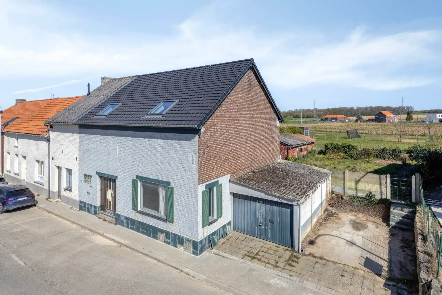 VERDER TE RENOVEREN WONING MET TUIN IN TIENEN foto {{pictureIndex}}