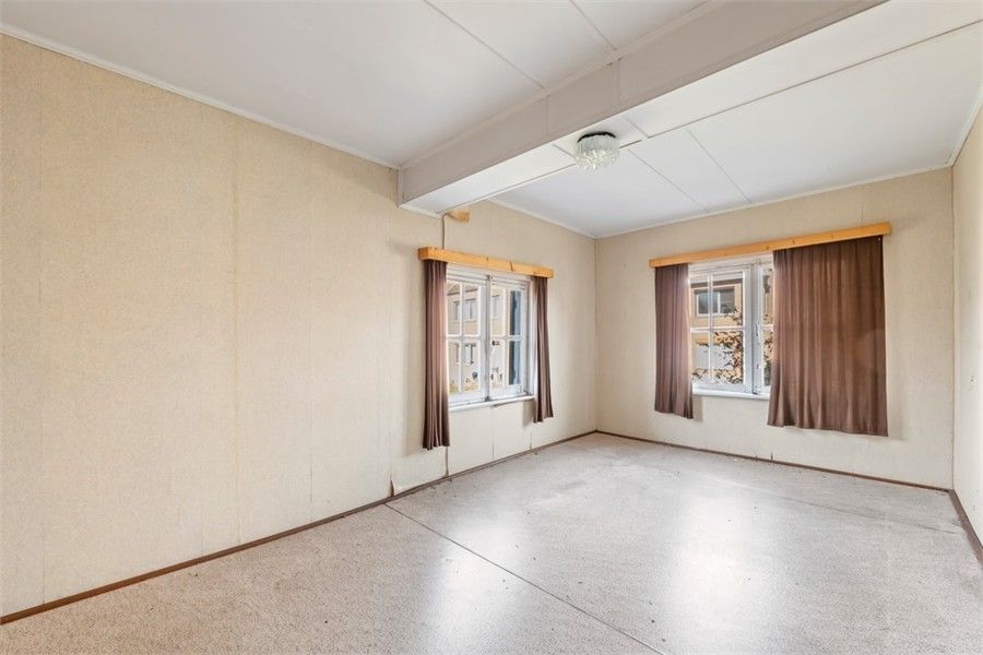 RUIM TE RENOVEREN PAND MET VEEL POTENTIEEL IN HET GEZELLIGE ZEPPEREN foto 21