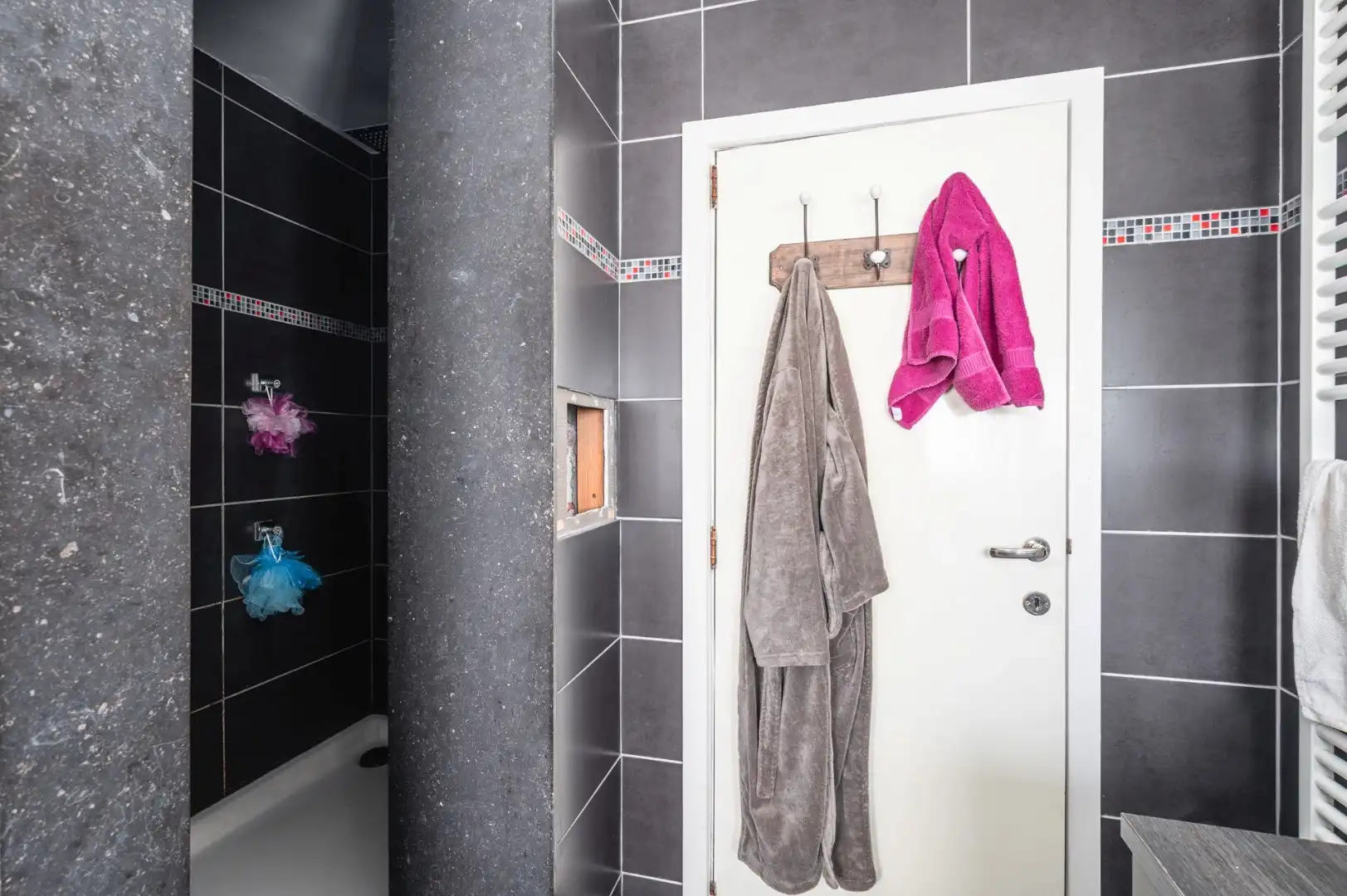 Alleenstaande en bijhuis op ongeveer 809 m² te Torhout. foto 18
