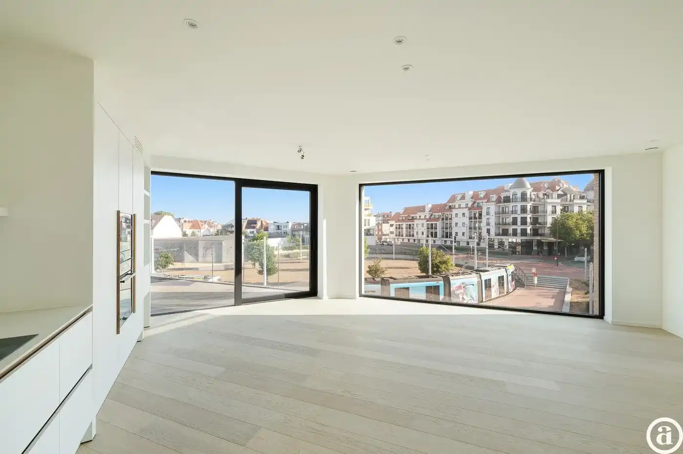 Stijlvol nieuwbouwappartement met open uitzicht nabij centrum. foto 4
