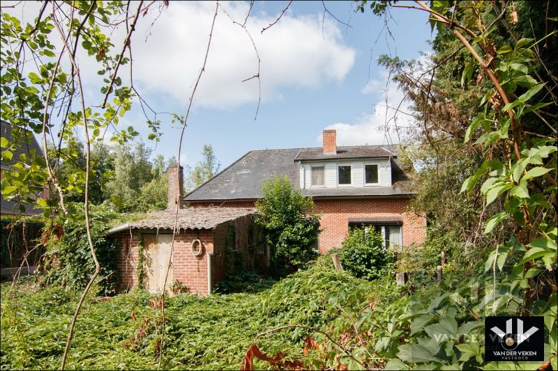 RUIME TE RENOVEREN WONING MET POTENTIEEL foto 4