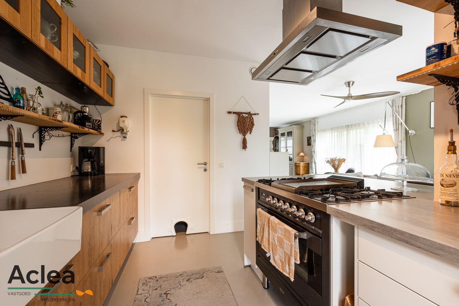 Halfopen bebouwing met weelderige tuin foto 14