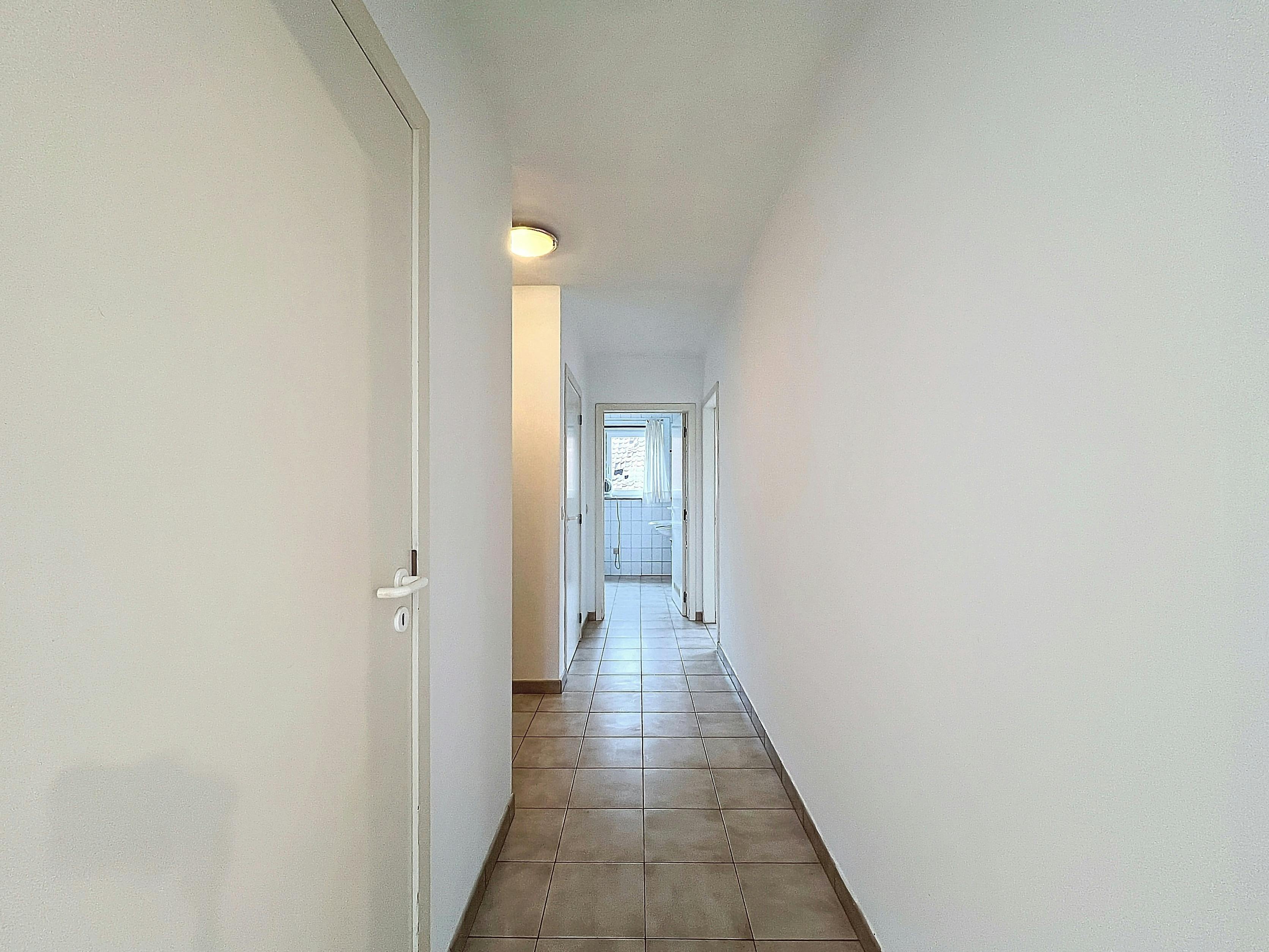 Ruim appartement met 1 slaapkamer en garage te koop in Ursel foto 13