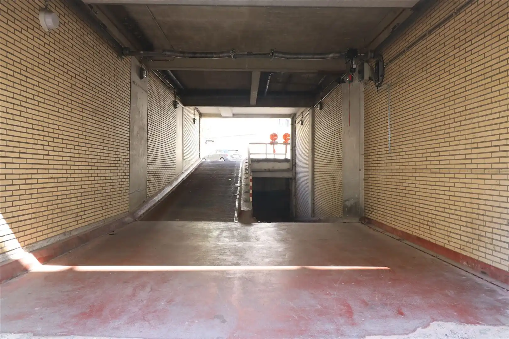 Autostaanplaats studentenbuurt foto 3