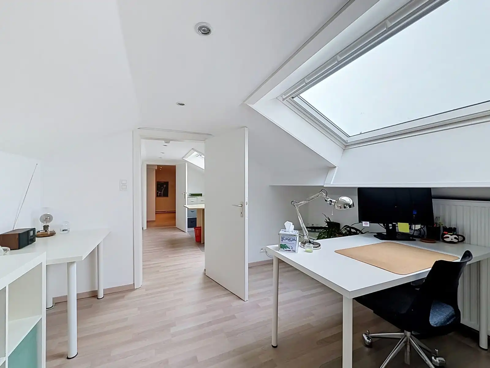 Instapklare woning met 4 SLPK, Garage én Tuin! foto 20