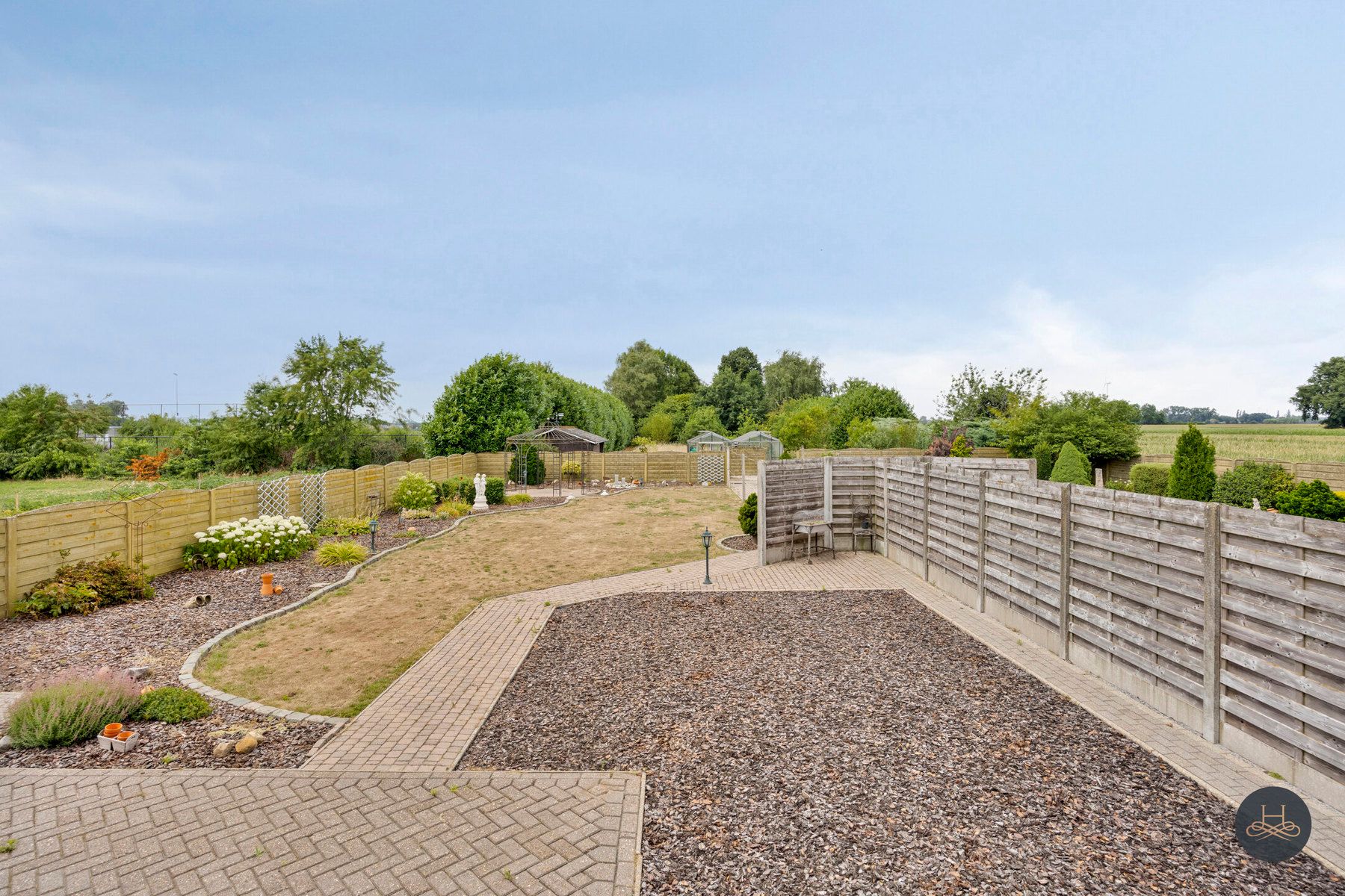 Uitstekend onderhouden woning met prachttuin op toplocatie foto 5