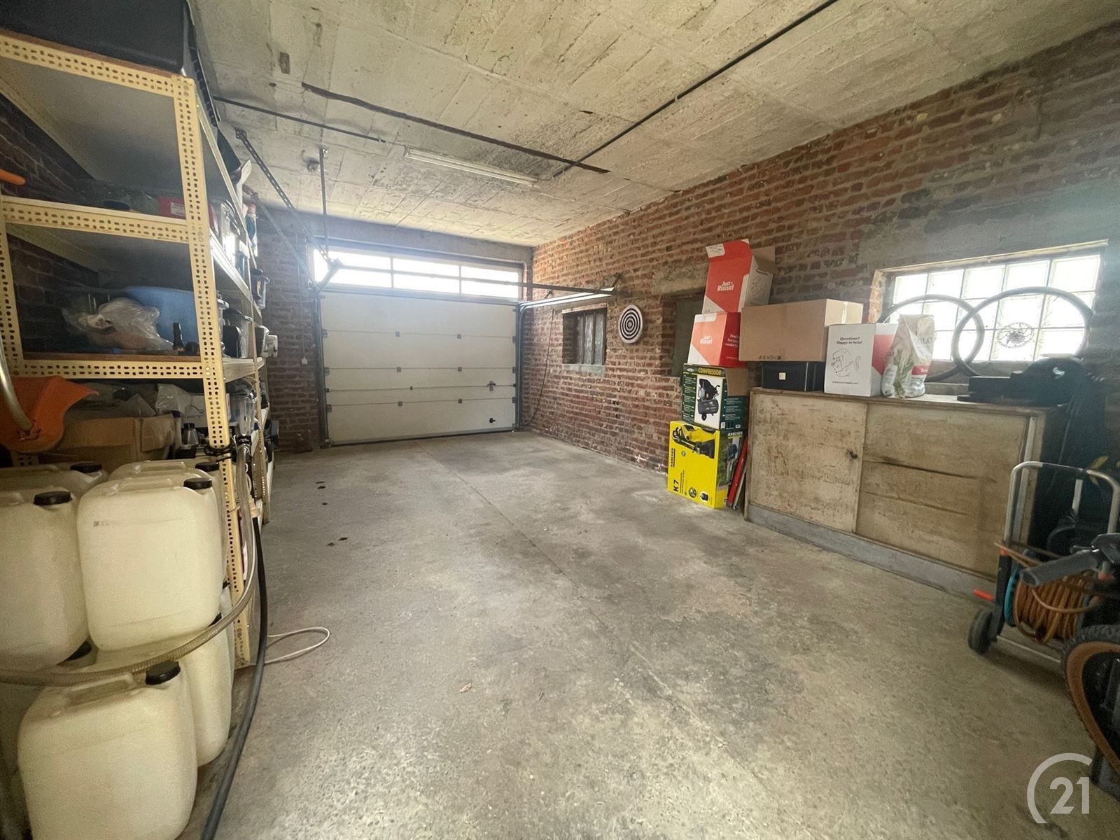 Op te frissen viergevelwoning met tuintje, stal en garage op 3are67 foto 17