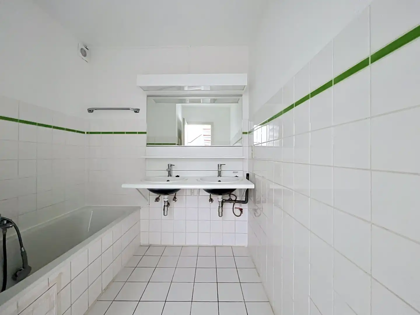 Ruim duplex appartement met 4 slaapkamers en 2 badkamers foto 8