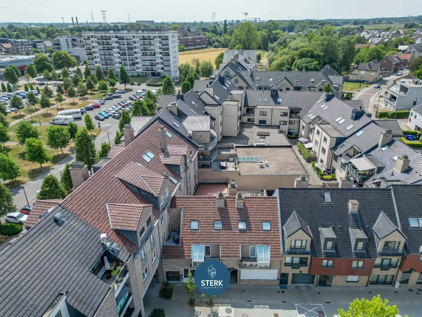 RUIM DUPLEX-APPARTEMENT MET 2 TERRASSEN IN HET CENTRUM VAN LANAKEN !  foto 21