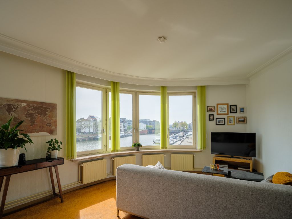 Lichtrijk 2-slaapkamerappartement met unieke zichten op de Gentse binnenwateren foto 4