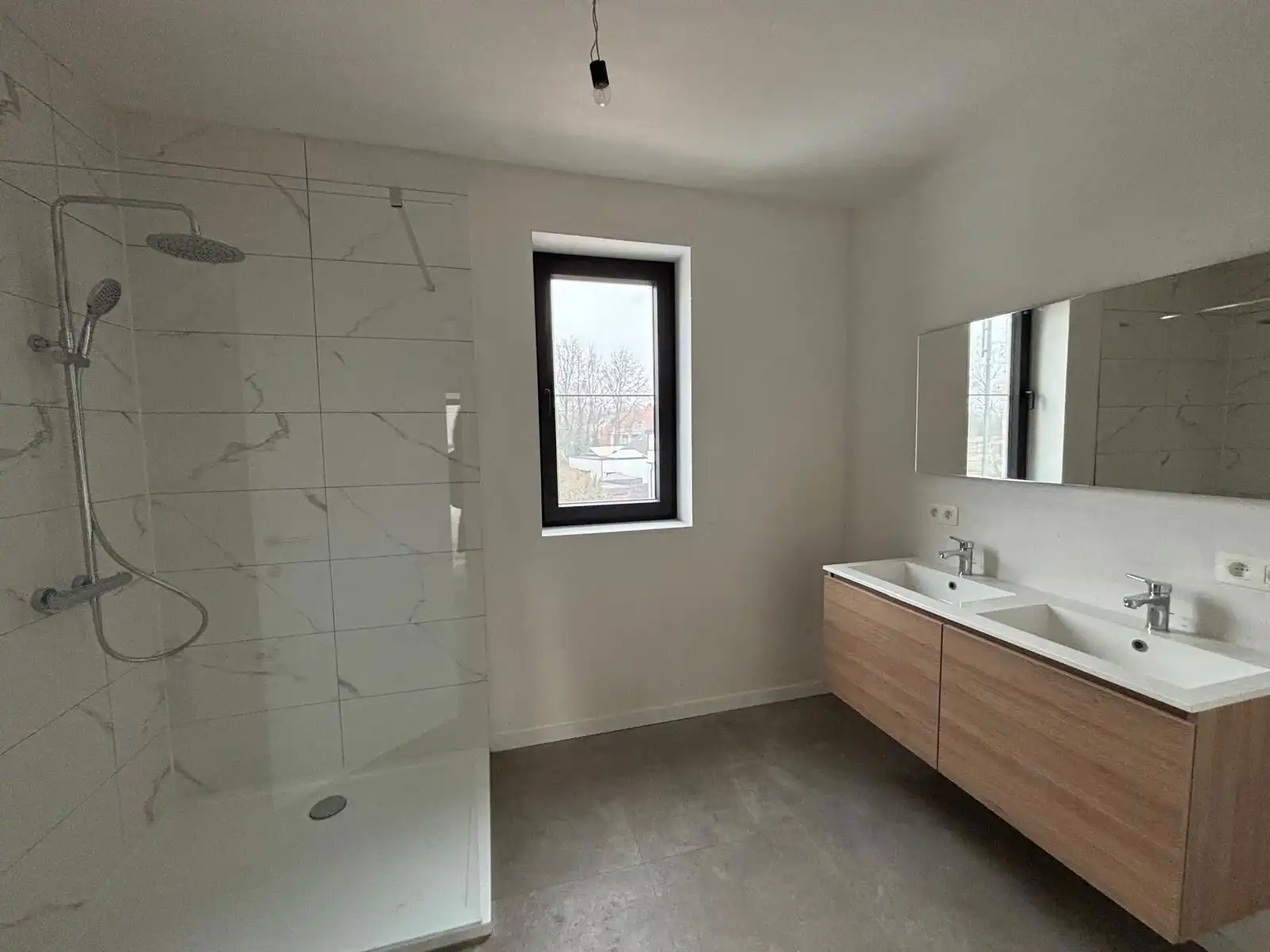 Duplex-appartement met 3 slpks ruim terras & 2 staanplaatsen foto 7