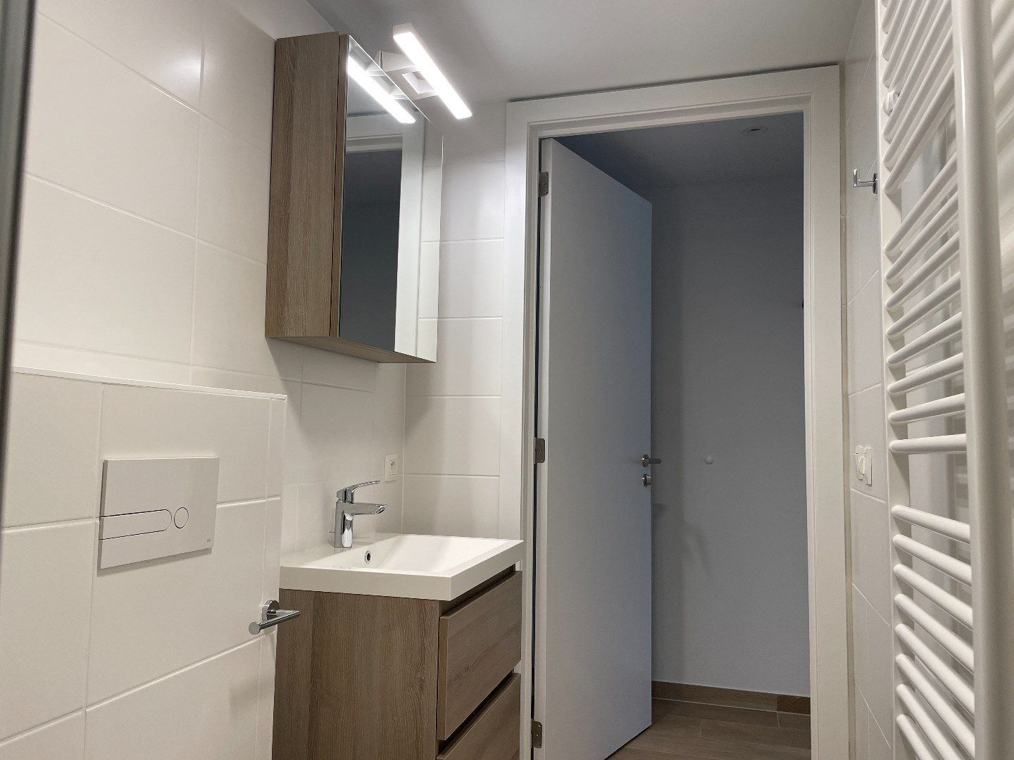 Trendy 1 slpk appartement met terras  foto 9