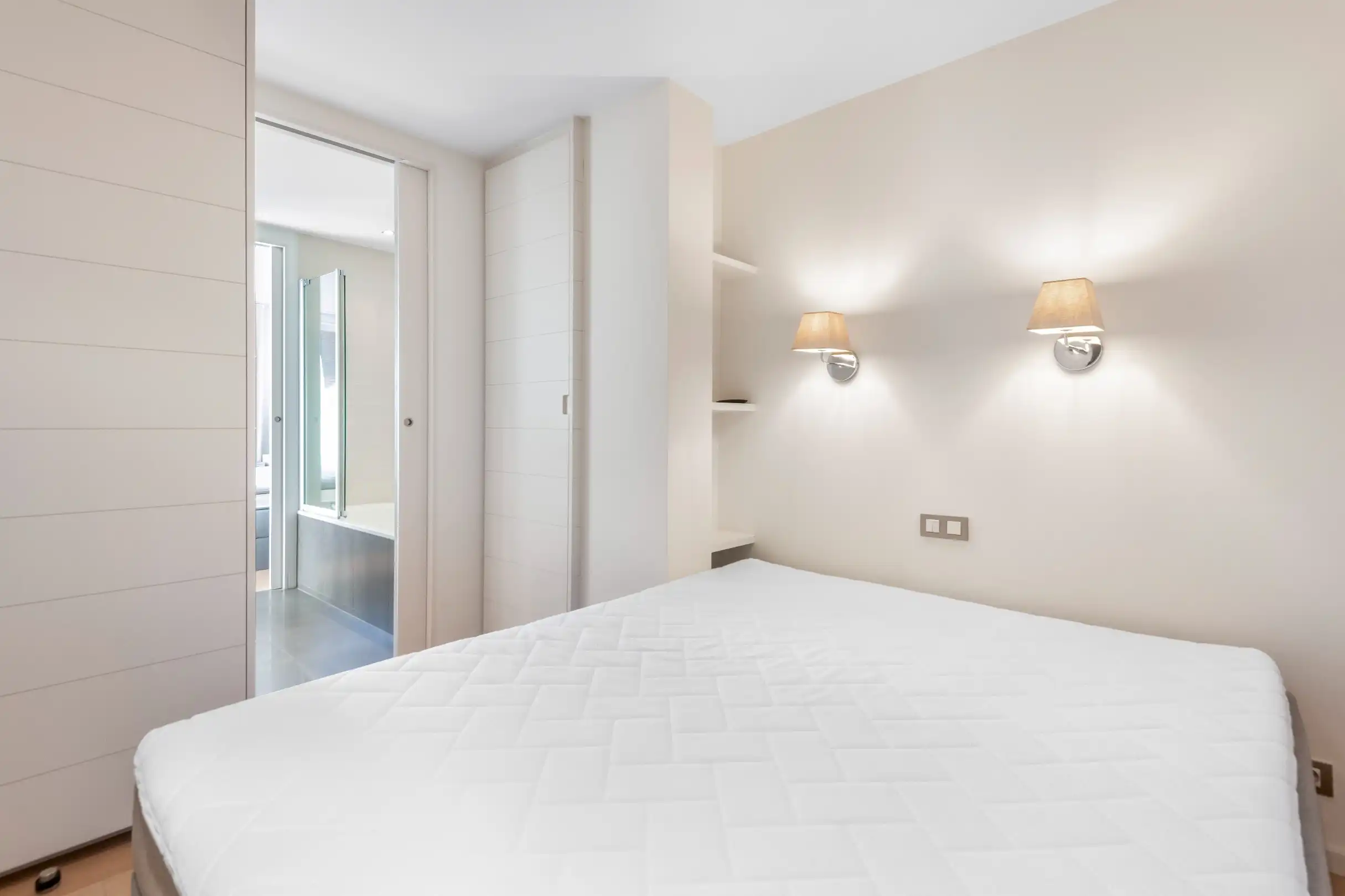 Aangenaam, gemeubeld appartement met zuidgericht terras en open zicht, gelegen in de Kustlaan in het Zoute. foto 14